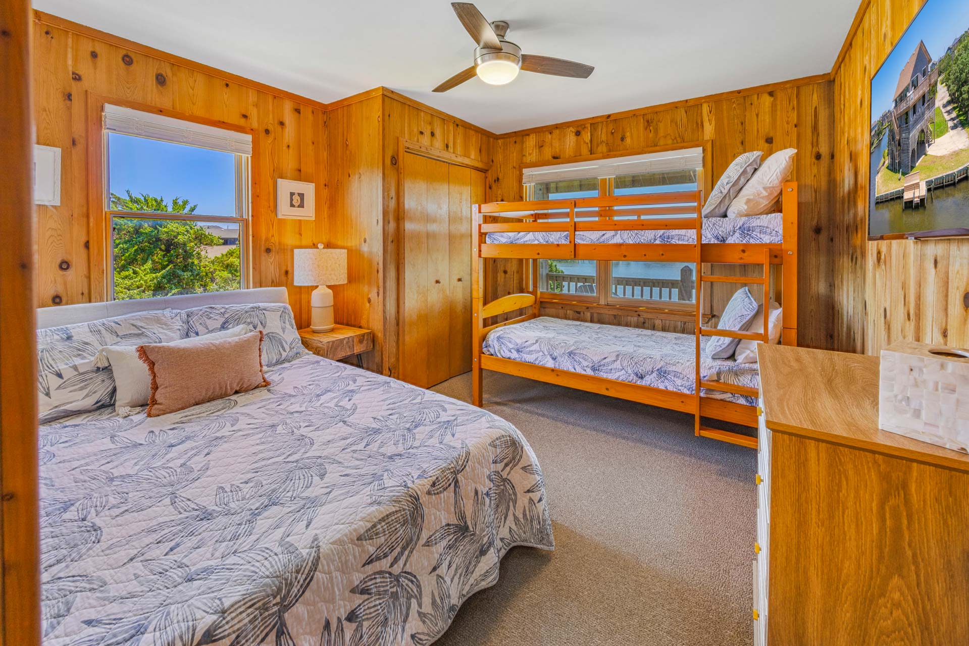 Surf Or Sound Realty 1206 Robert's Diversion Bedroom 3