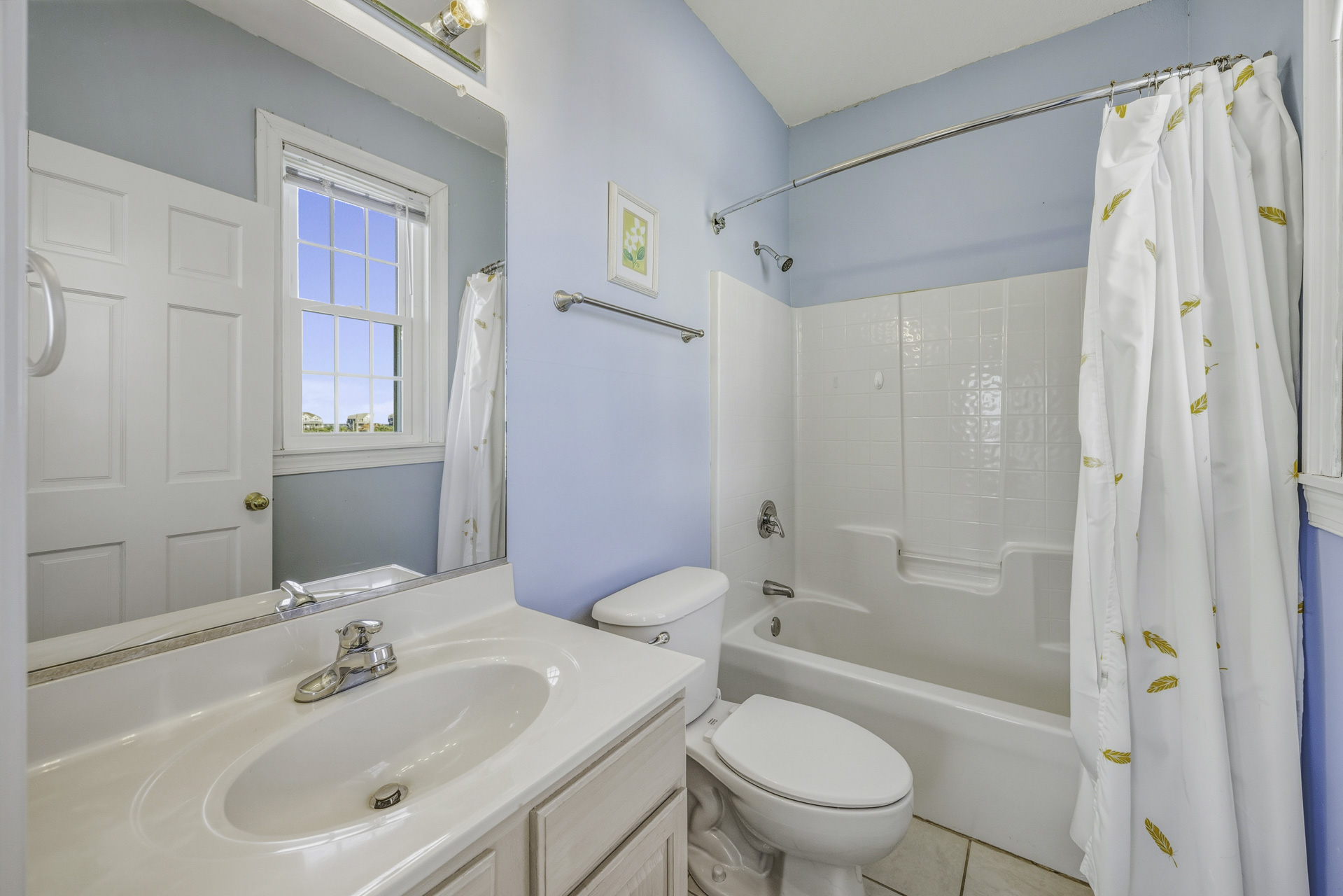 Surf Or Sound Realty 584 Skipper's Gig Bedroom 2 3