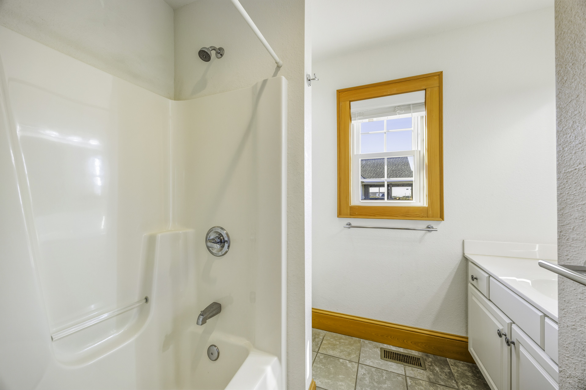 Surf Or Sound Realty 902 Triple Fins Bedroom 3 3