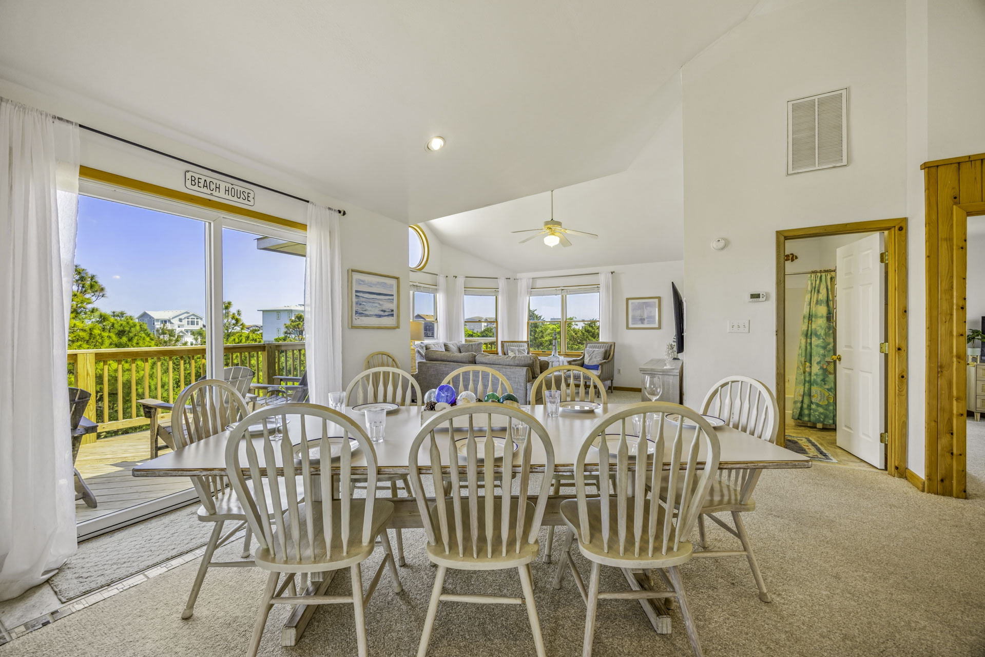 Surf Or Sound Realty 1244 Lokey Livin Dining Area 4