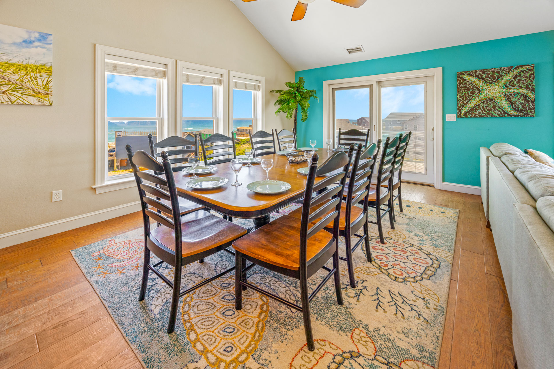 Surf Or Sound Realty 542 Day Drinkin Dining Area 1