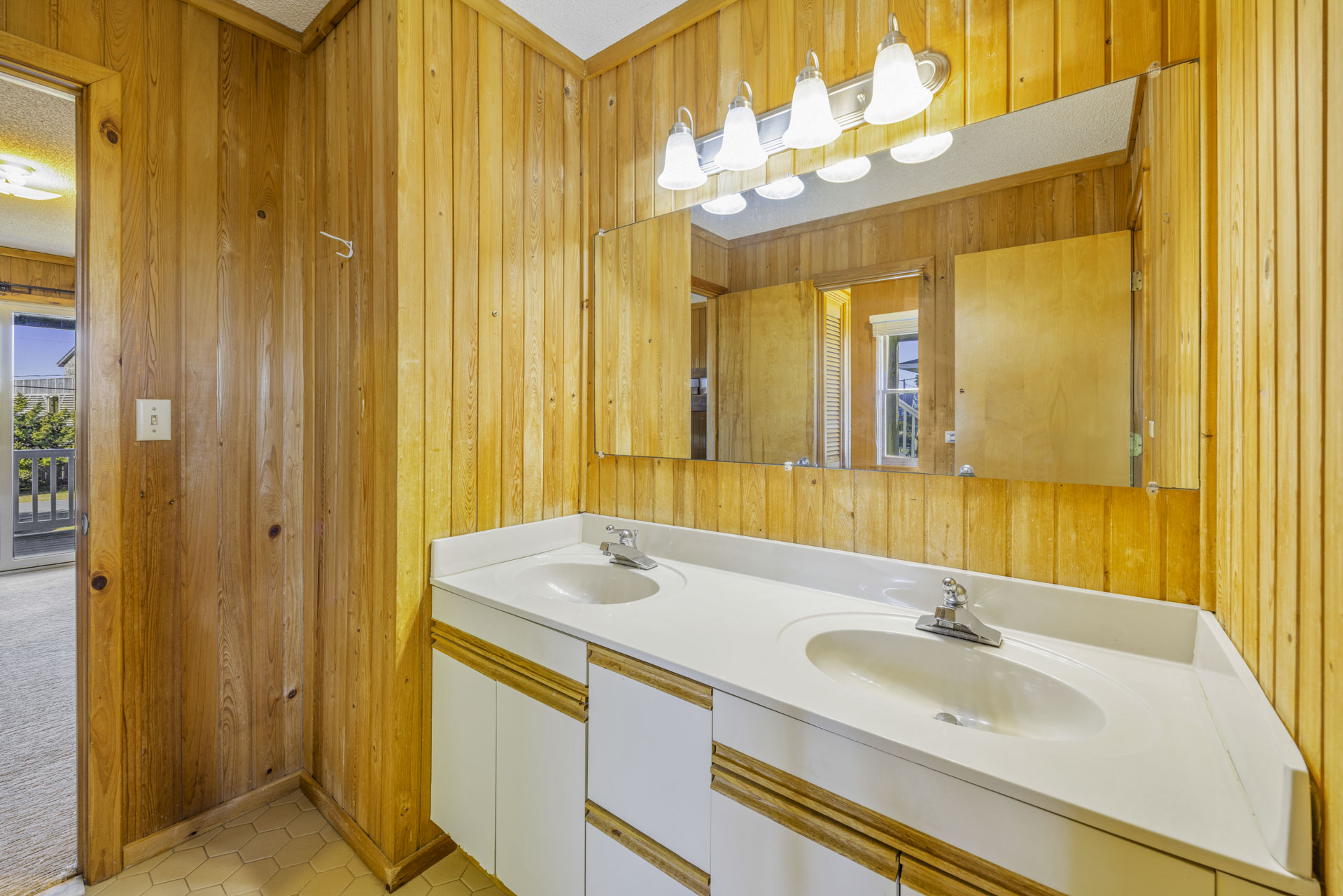 Surf Or Sound Realty 828 Peaceful Easy Feeling Bedroom 4 3