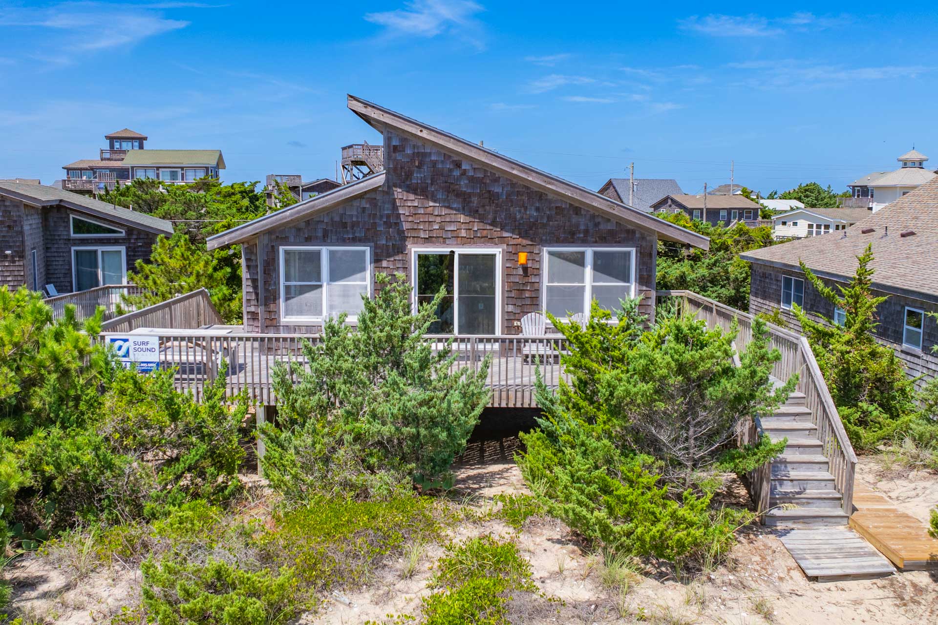 Surf Or Sound Realty 134 Aquarius Exterior 2
