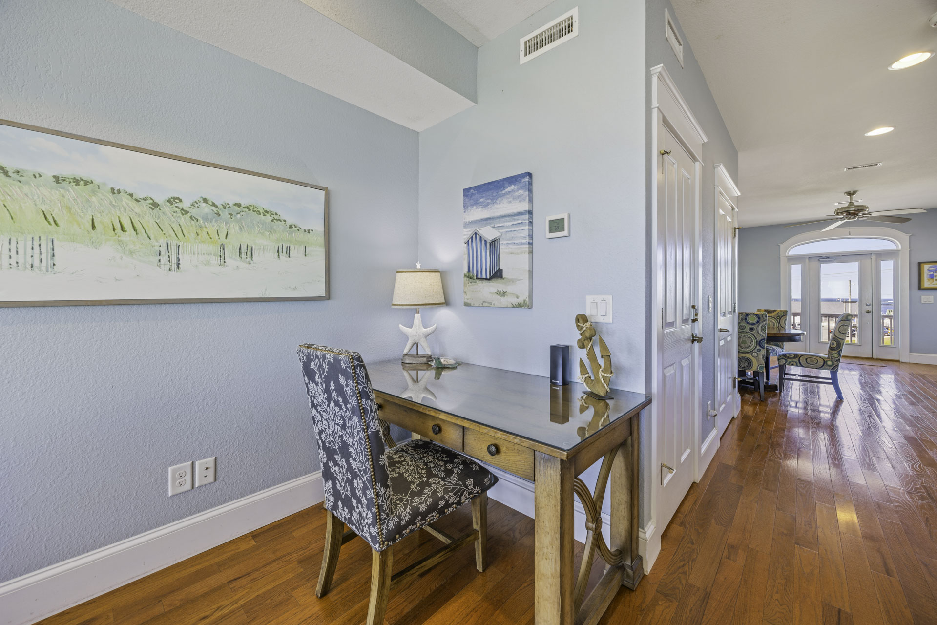 Surf Or Sound Realty 803 Chicken By The Sea Workstation