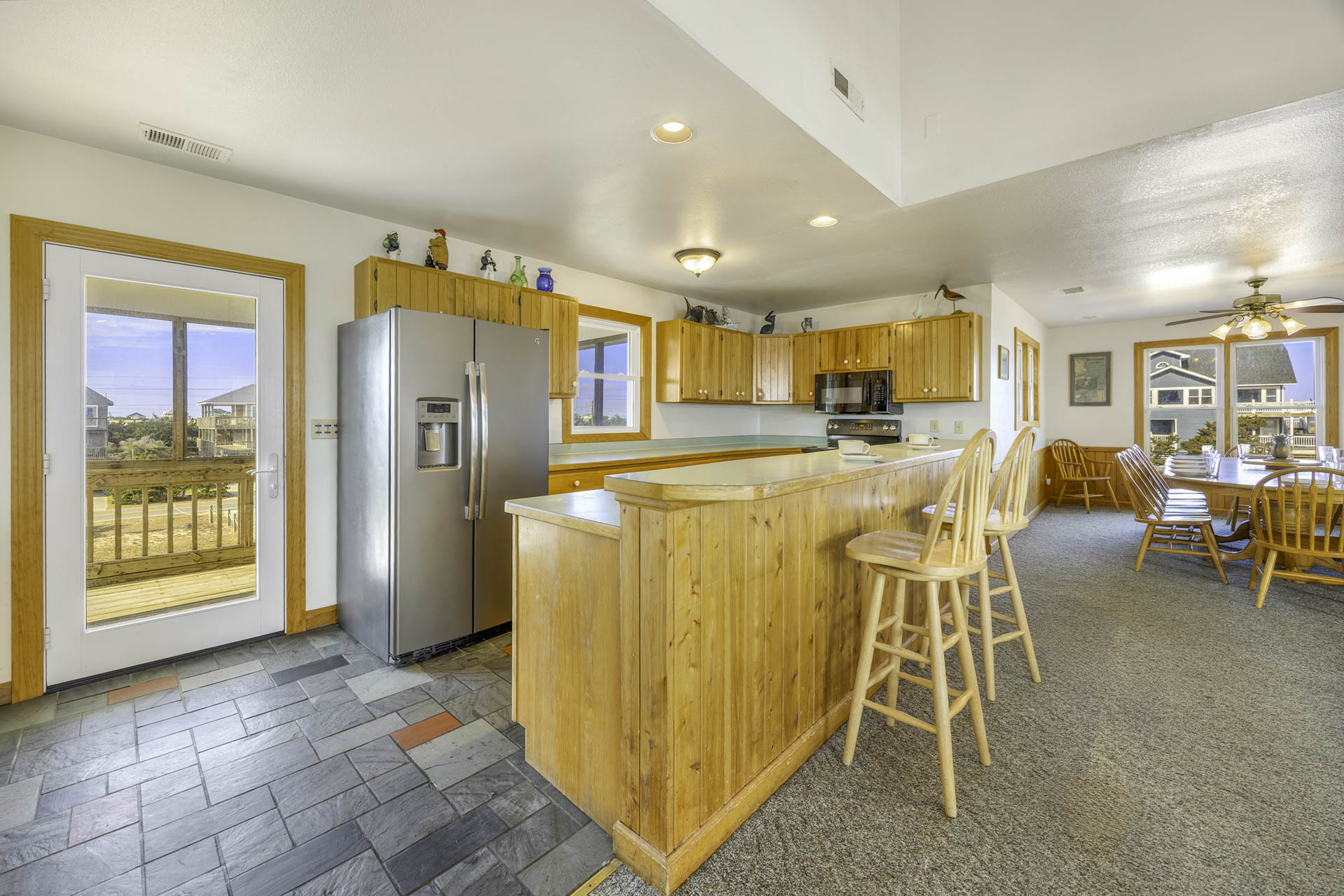 Surf Or Sound Realty 1239 Why Knot Kitchen 1