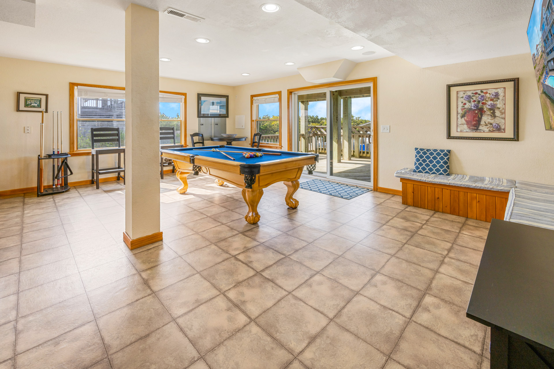 Surf Or Sound Realty 416 Bella Vista Game Room 1