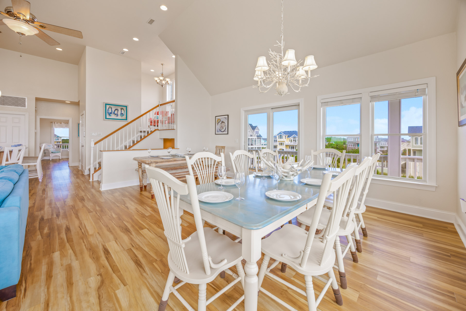 Surf Or Sound Realty 840 Lucky Oyster Dining Area 2