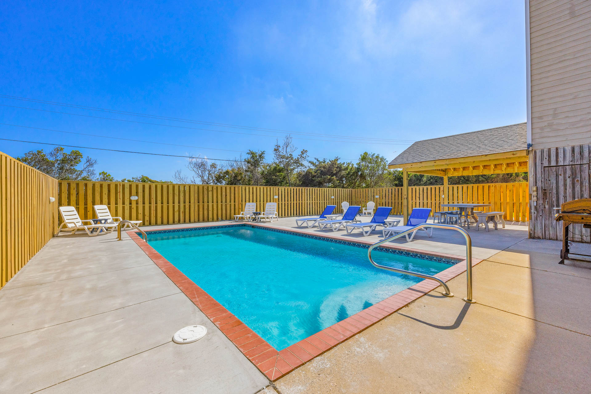 Surf Or Sound Realty 928 Surfs Up Rodanthe Pool Area 1