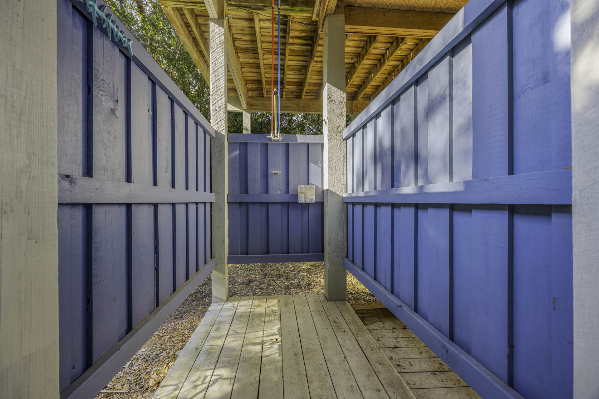 Surf Or Sound Realty 1242 Our Happy Place Outdoor Shower