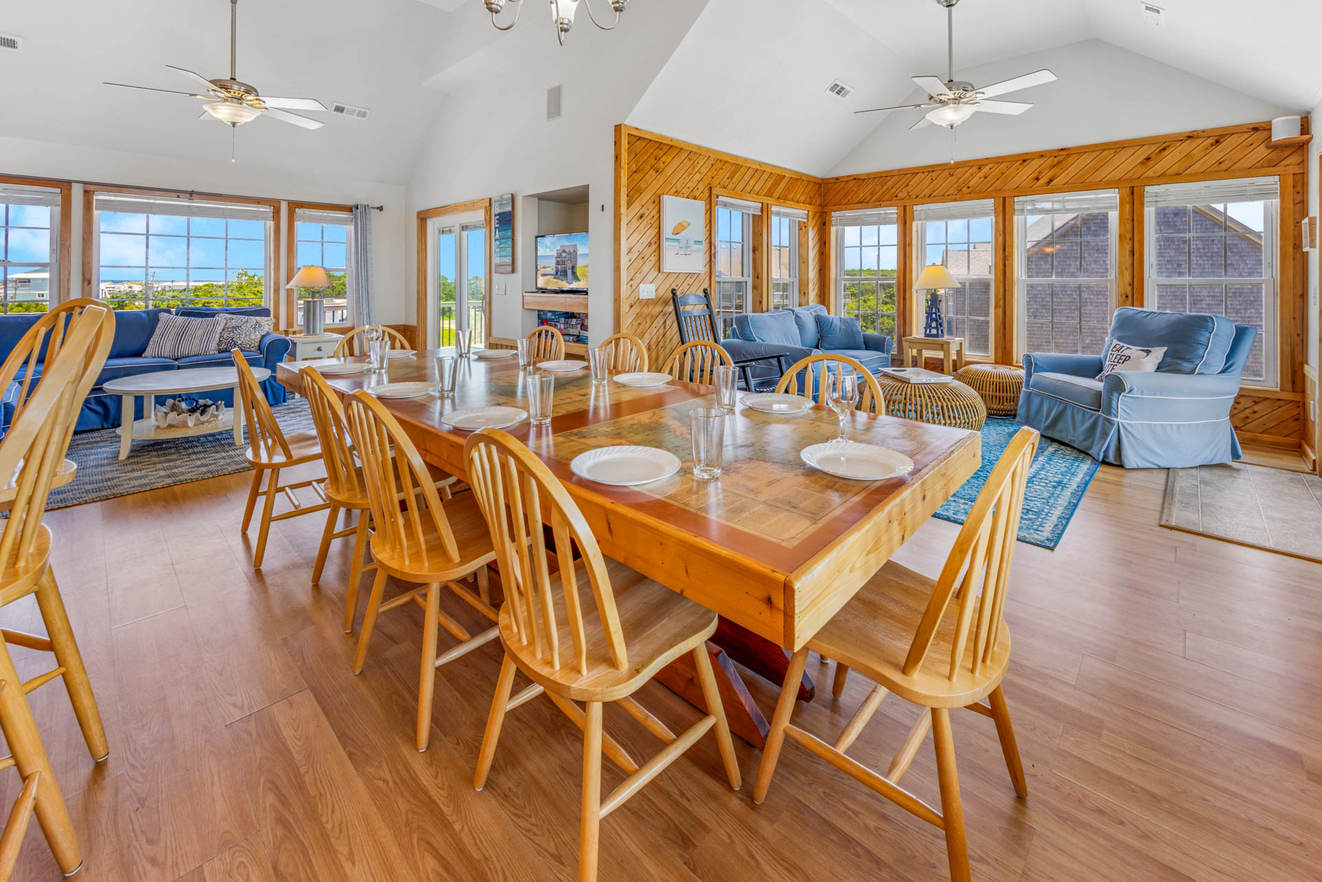 Surf Or Sound Realty 896 Sound Effect Dining Area 3