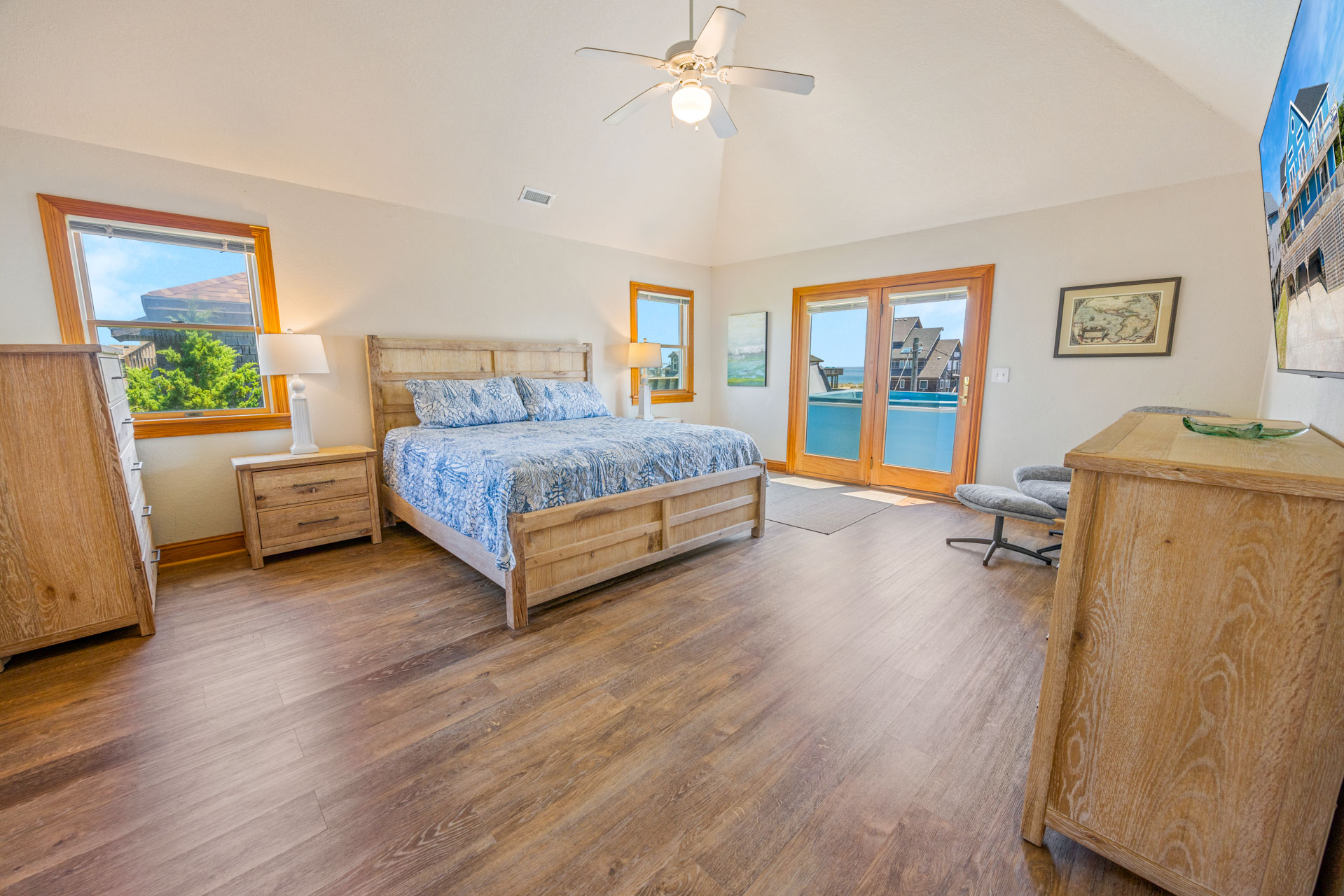 Surf Or Sound Realty 1129 Sea Queen Bedroom 1 1