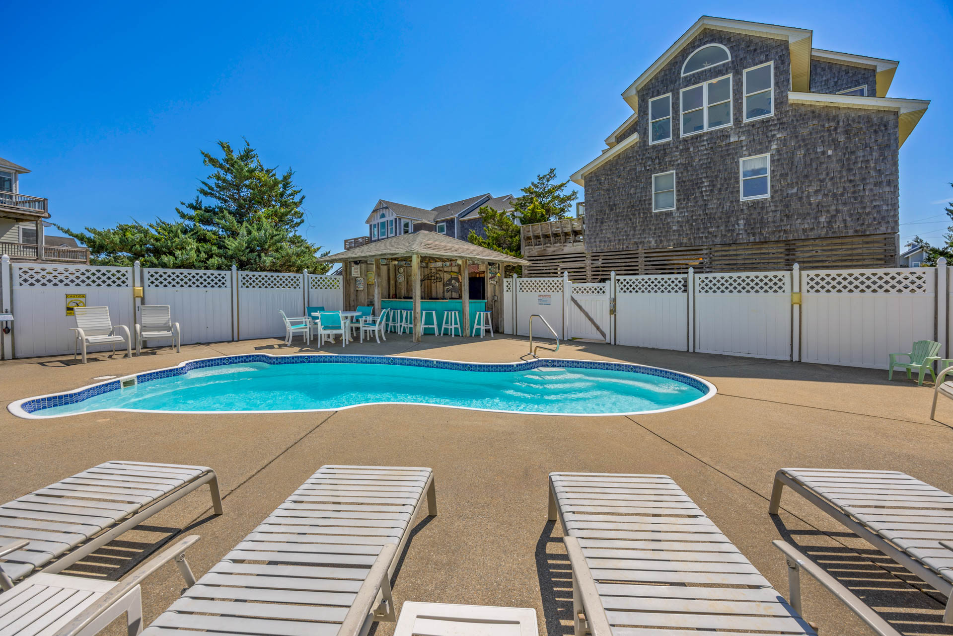 Surf Or Sound Realty 389 Salty Dawg Pool Area 4