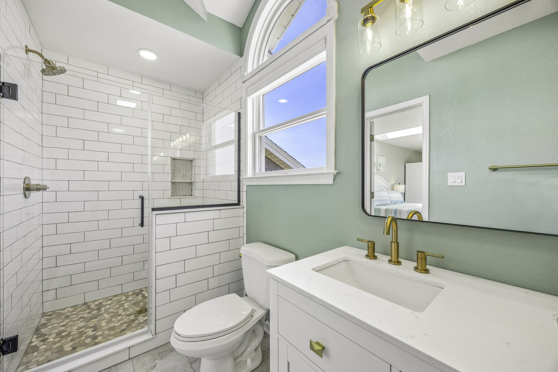 Surf Or Sound Realty 85 Suntana Bedroom 1 3