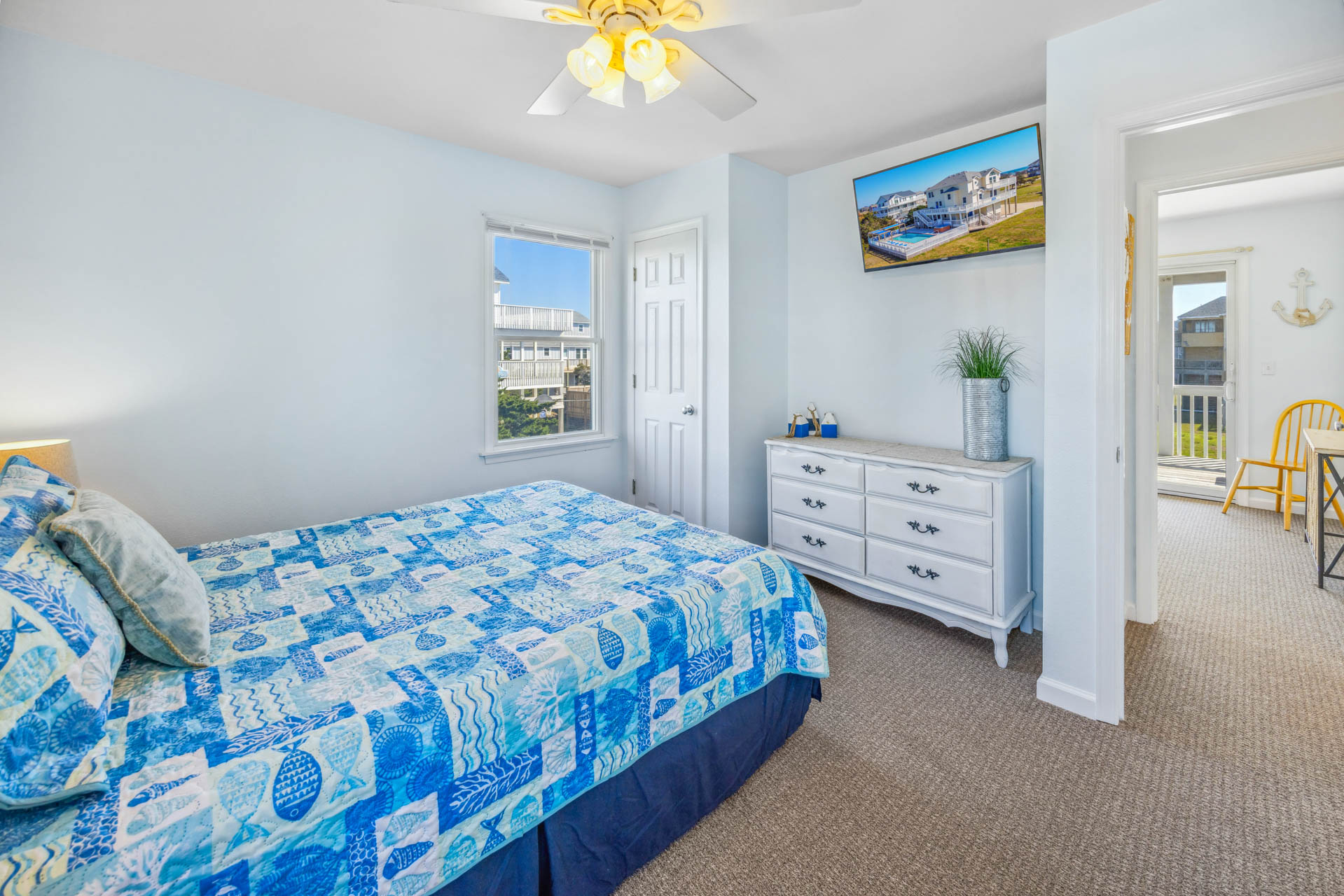 Surf Or Sound Realty 262 Endless Summer Bedroom 5 2