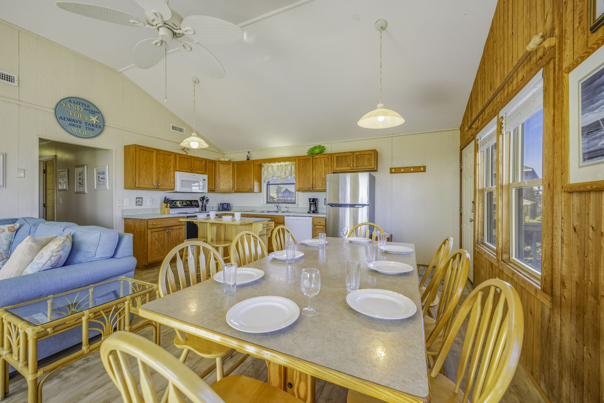 Surf Or Sound Realty 874 Bella Beach Box Dining Area 4