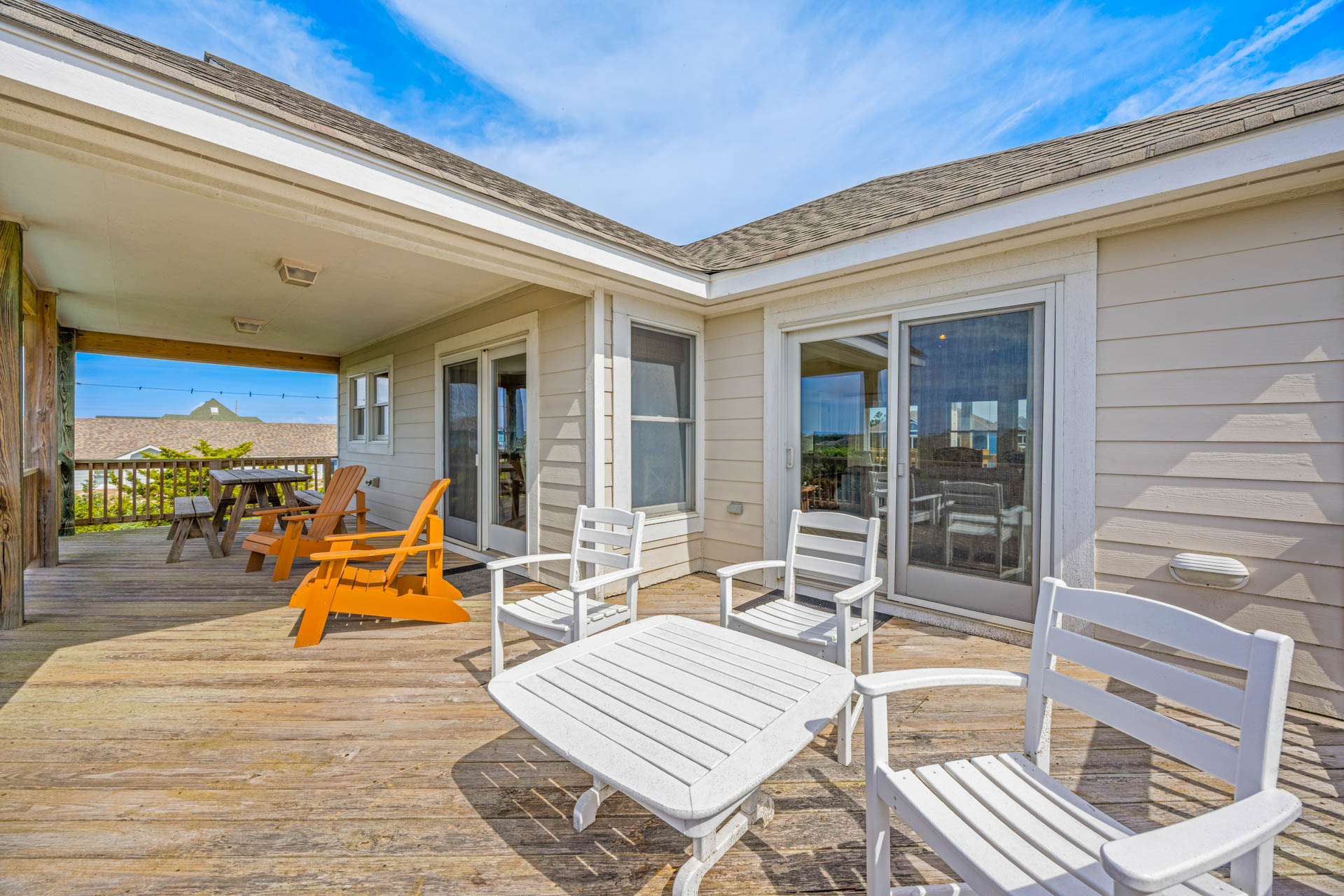 Surf Or Sound Realty 458 Waves Daze Deck 1