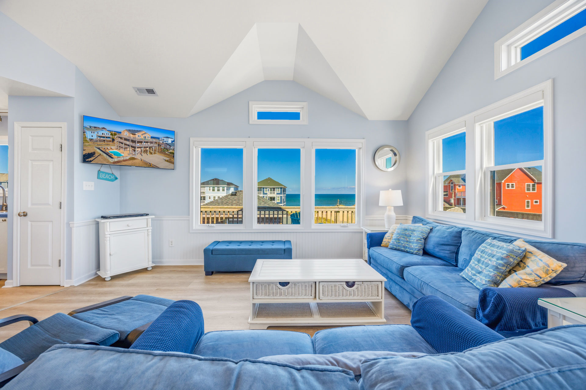 Surf Or Sound Realty 1223 Sunsets In Rodanthe Great Room 2