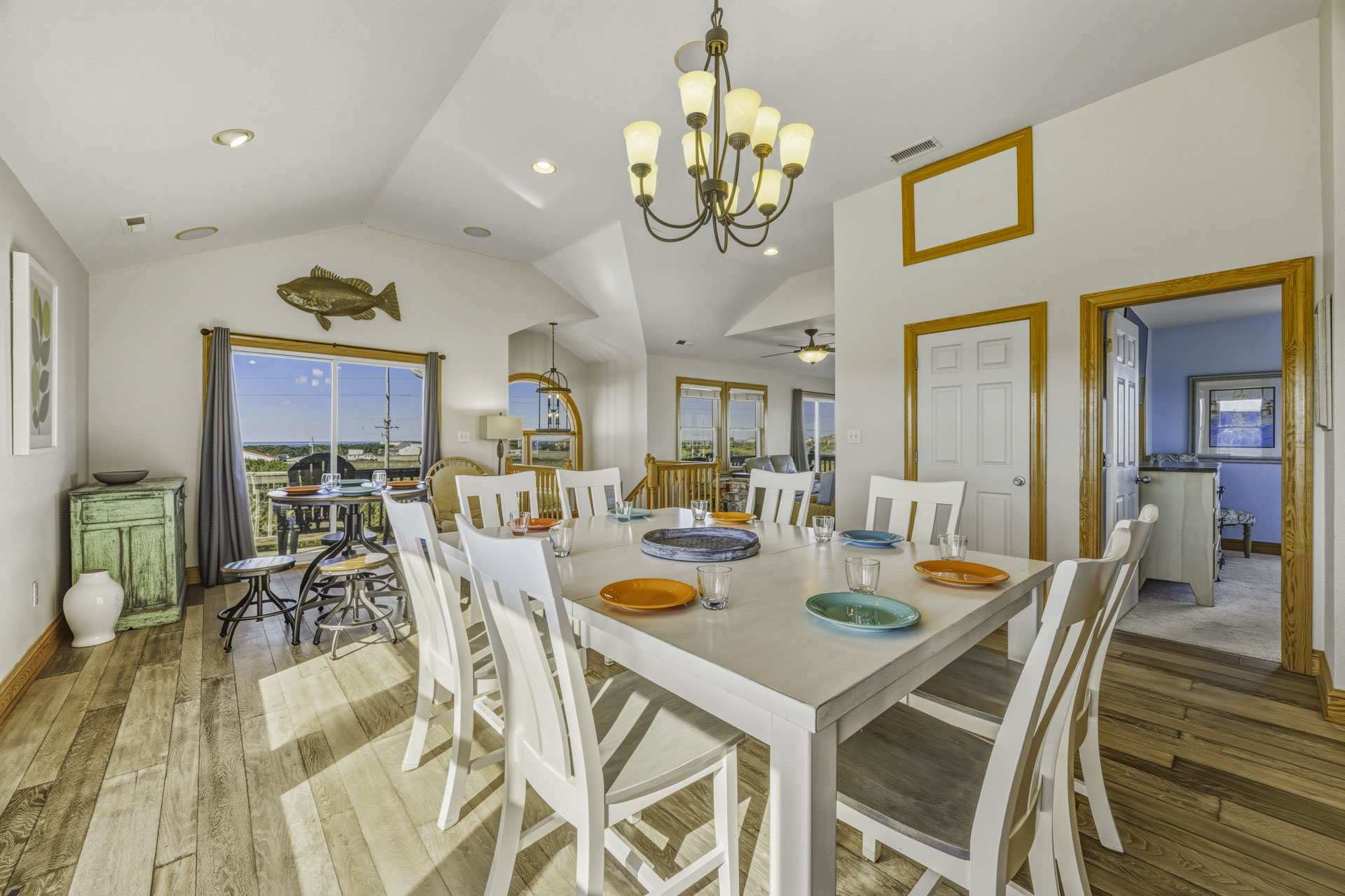 Surf Or Sound Realty 1233 High Tide Haven Dining Area 1