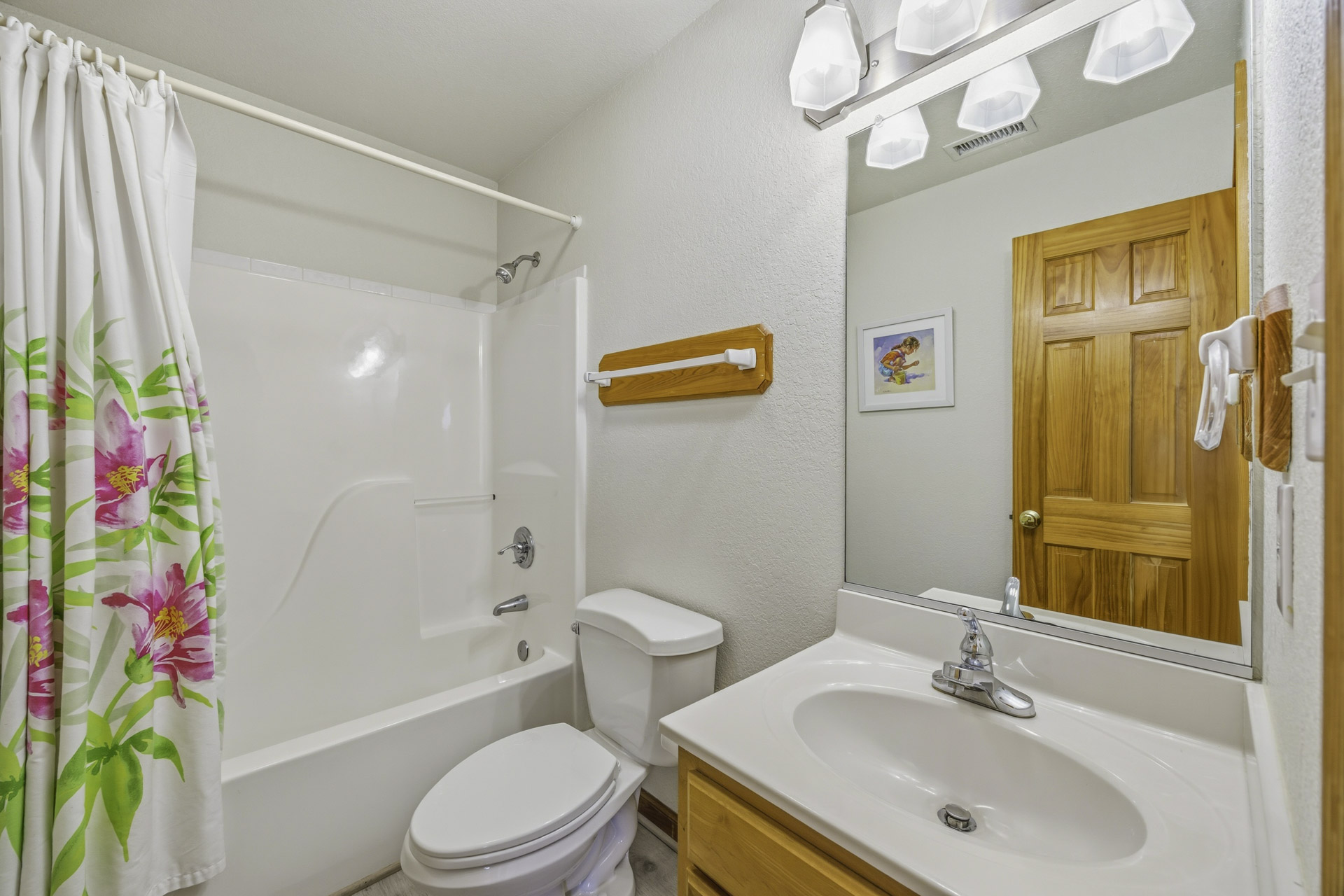 Surf Or Sound Realty 201 Blue Waves Bedroom 1 3