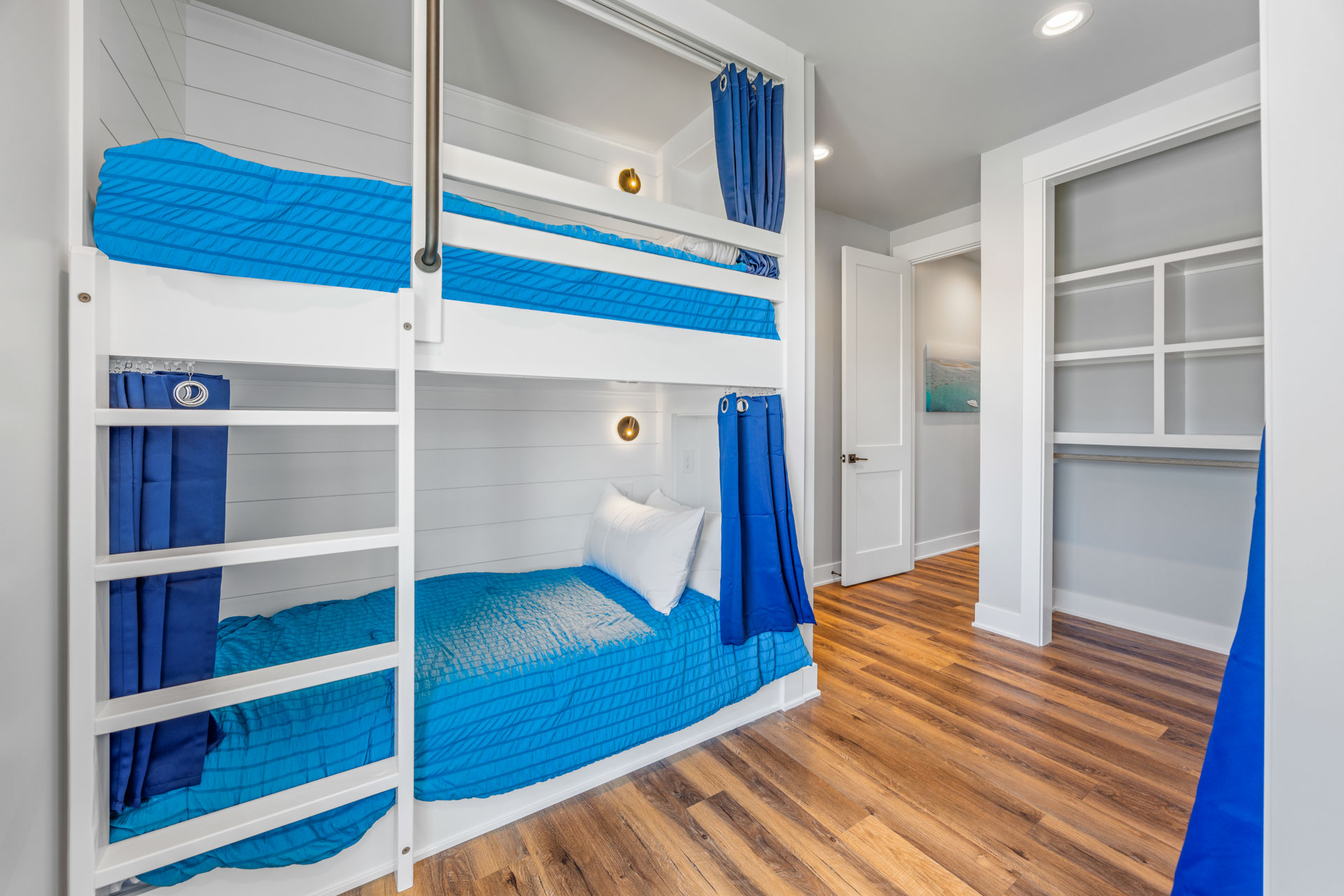Surf Or Sound Realty 1204 Ocean's 12 Bedroom 12 2