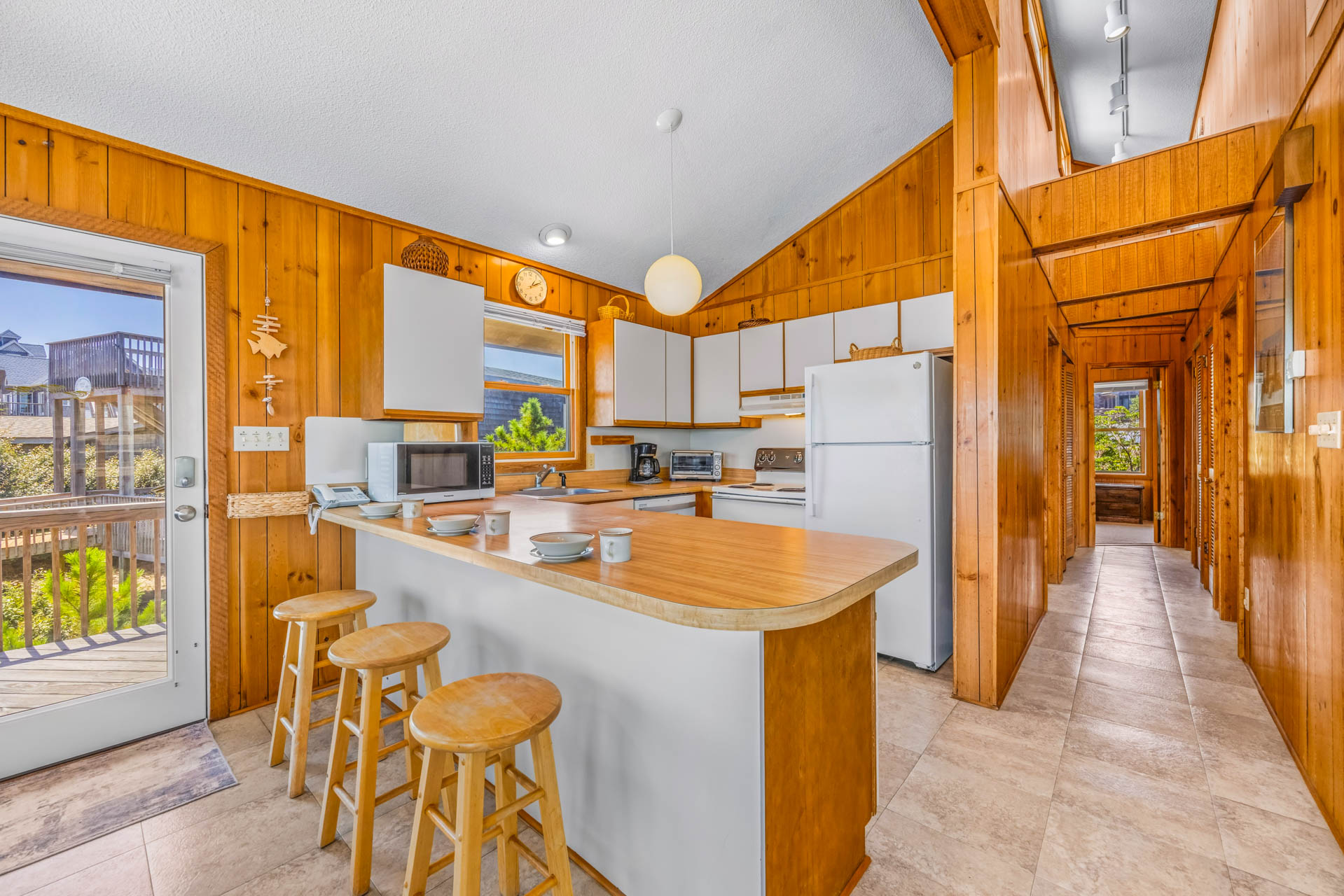 Surf Or Sound Realty 134 Aquarius Kitchen 2