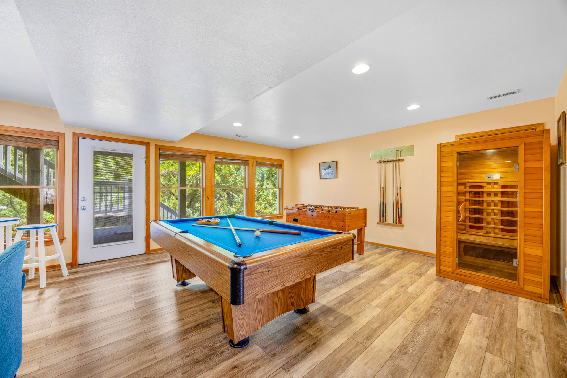 Surf Or Sound Realty 1259 The Annapolitan Game Room 6