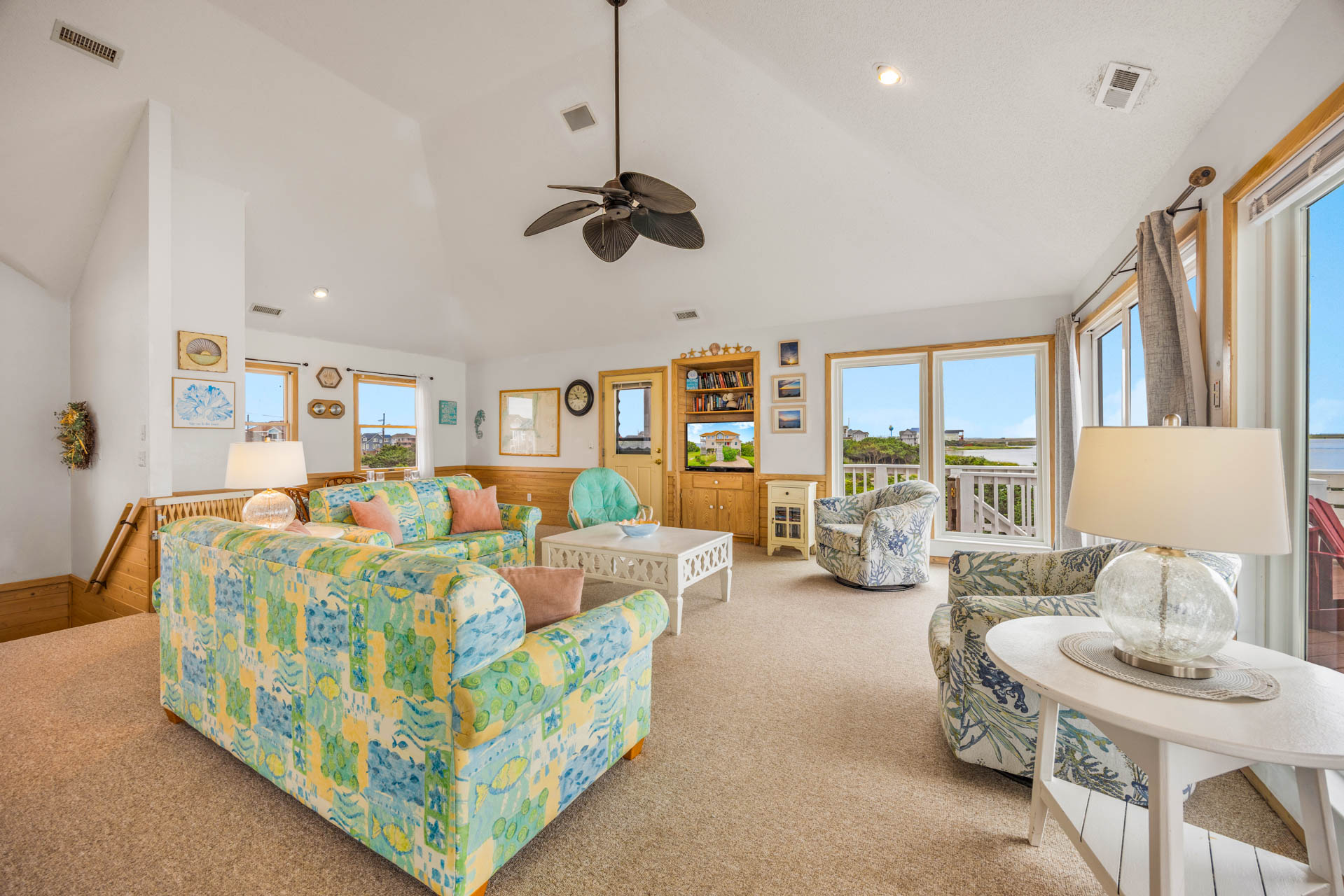 Surf Or Sound Realty 278 2Nd Wind Great Room 1