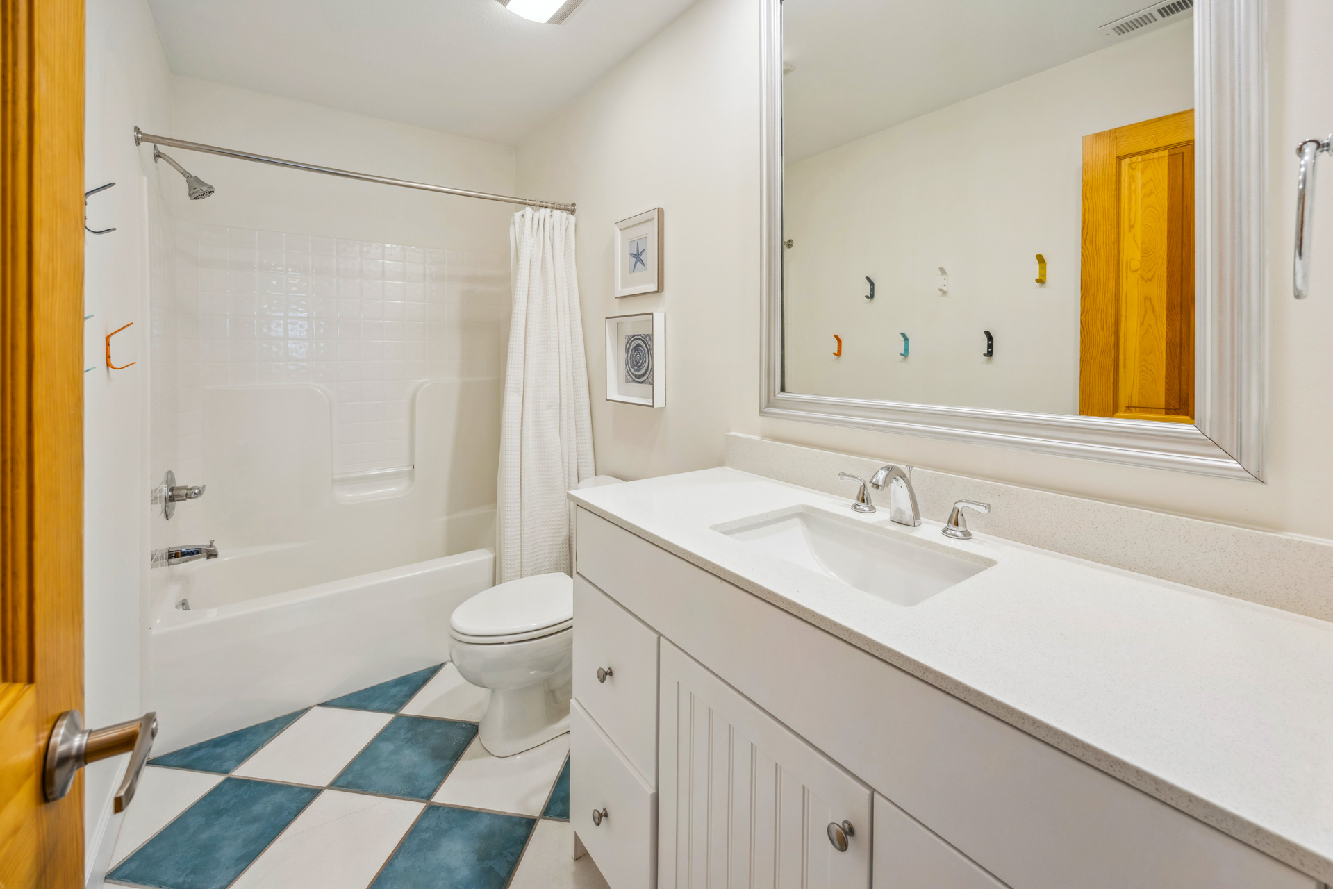 Surf Or Sound Realty 1065 Shorehouse Bedroom 3 3