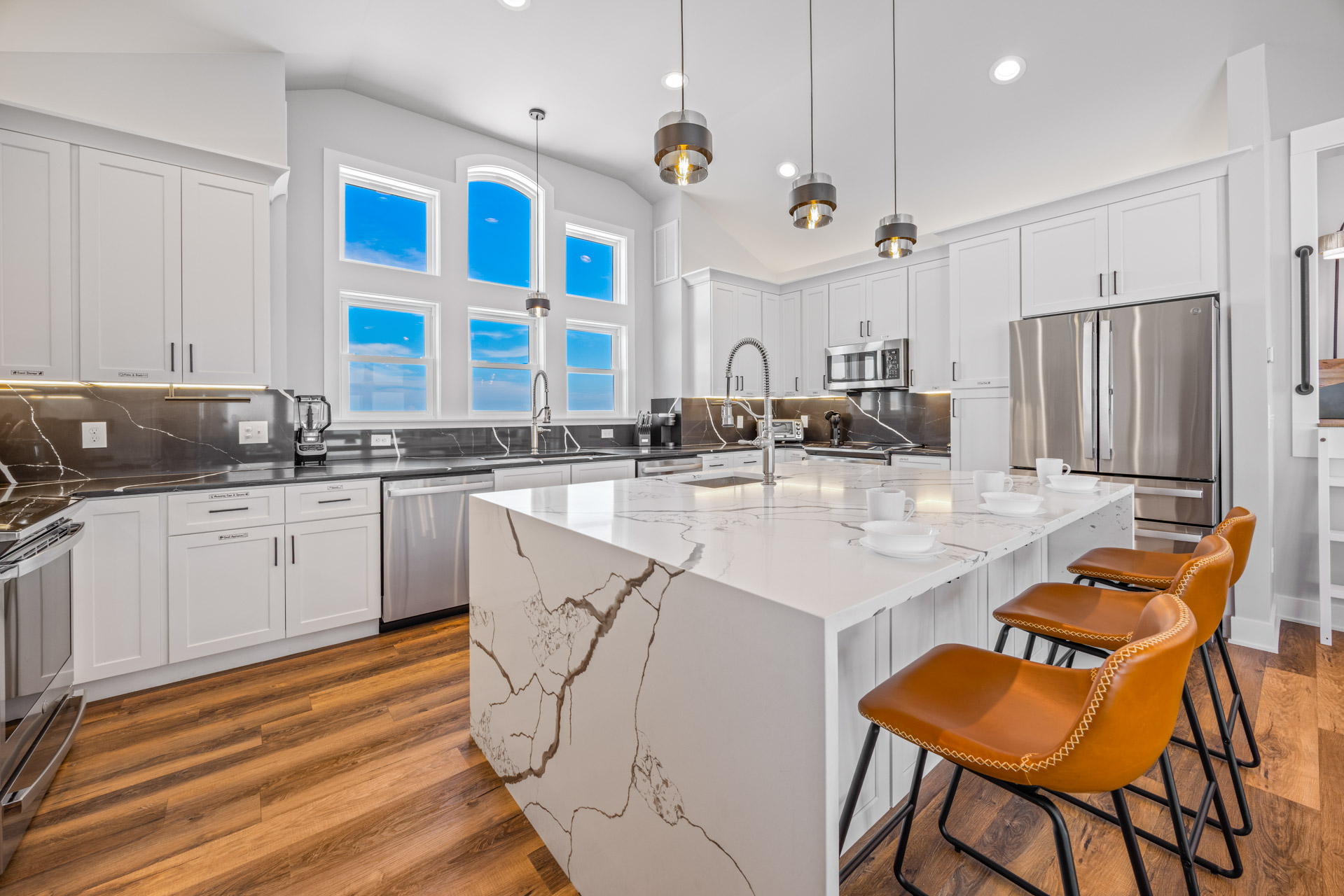 Surf Or Sound Realty 1204 Ocean's 12 Kitchen 2