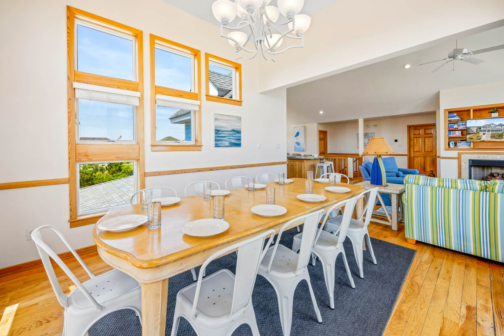 Surf Or Sound Realty 1030 Salty Paws Dining Area 3
