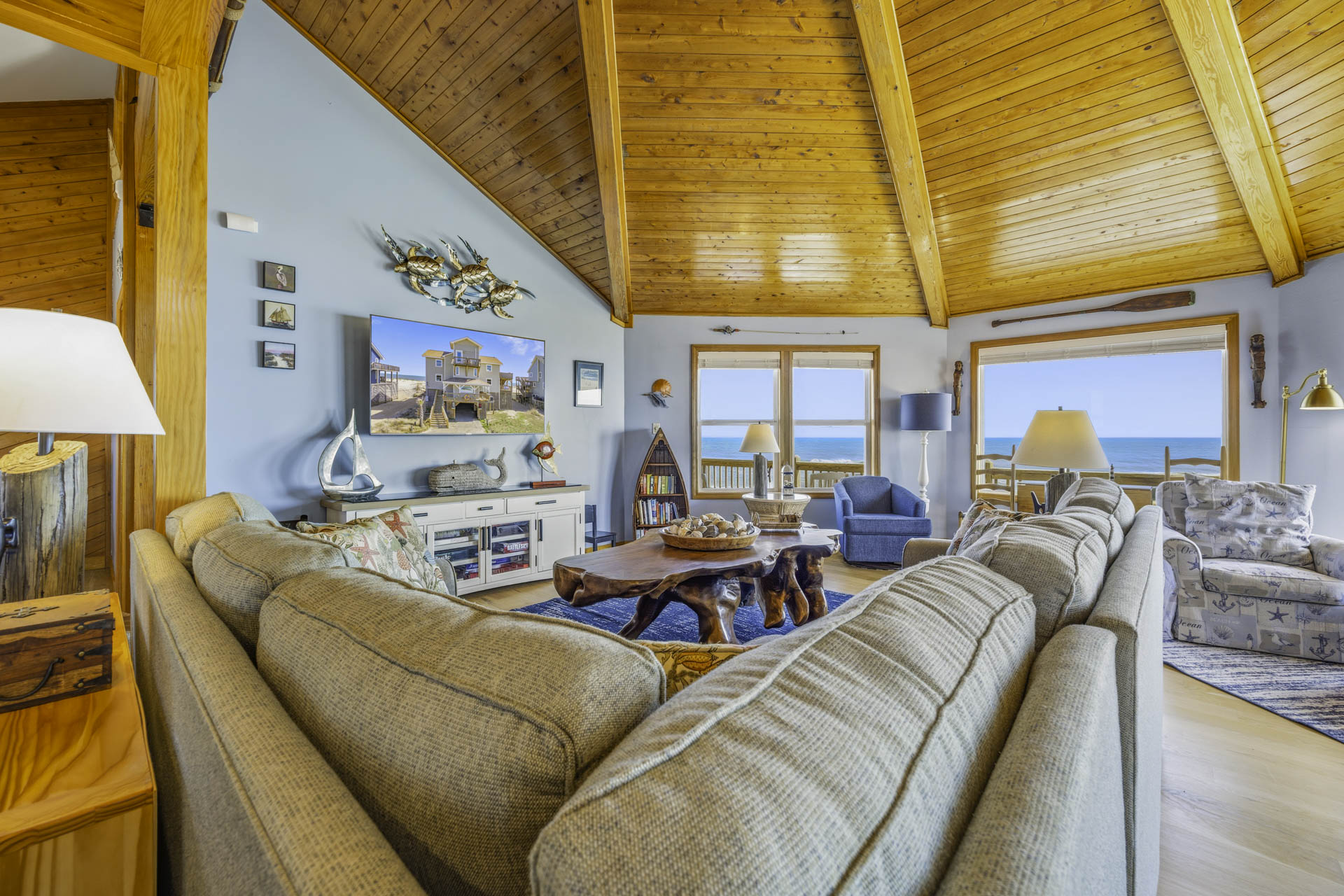 Surf Or Sound Realty 1025 Pflueger's Lure Great Room 2