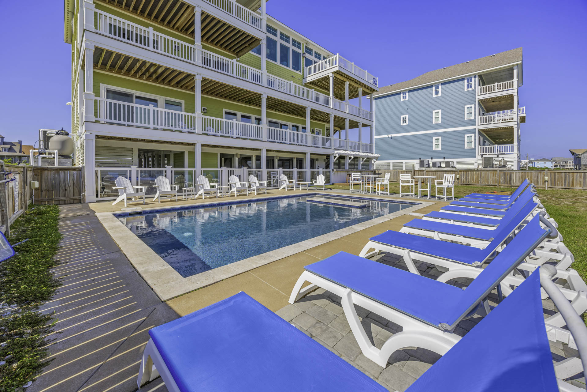 Surf Or Sound Realty 836 Hatteras Grander Pool Area 2