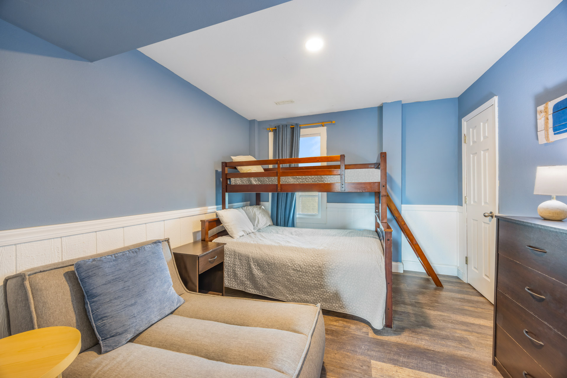 Surf Or Sound Realty 506 Sounds Frisky Bedroom 7