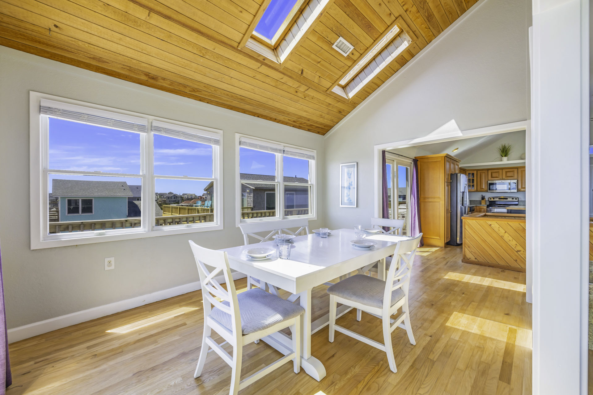 Surf Or Sound Realty 743 Champagne Views Dining Area 1