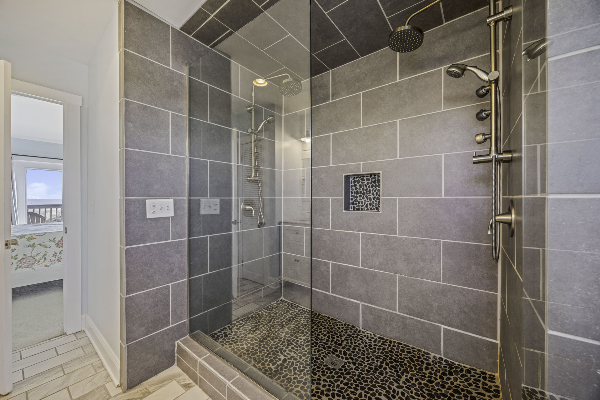 Surf Or Sound Realty 1231 Rise N Shine Bedroom 1 4