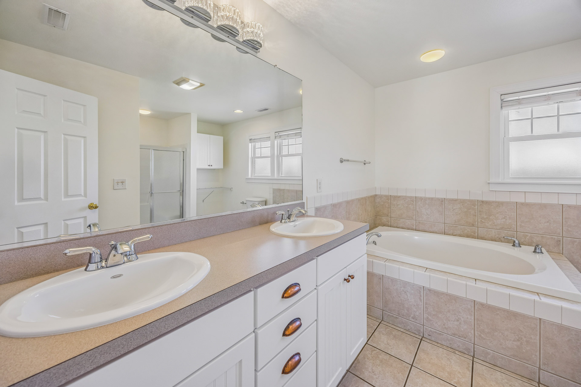 Surf Or Sound Realty 1031 Spittin Kitty Bedroom 1 3