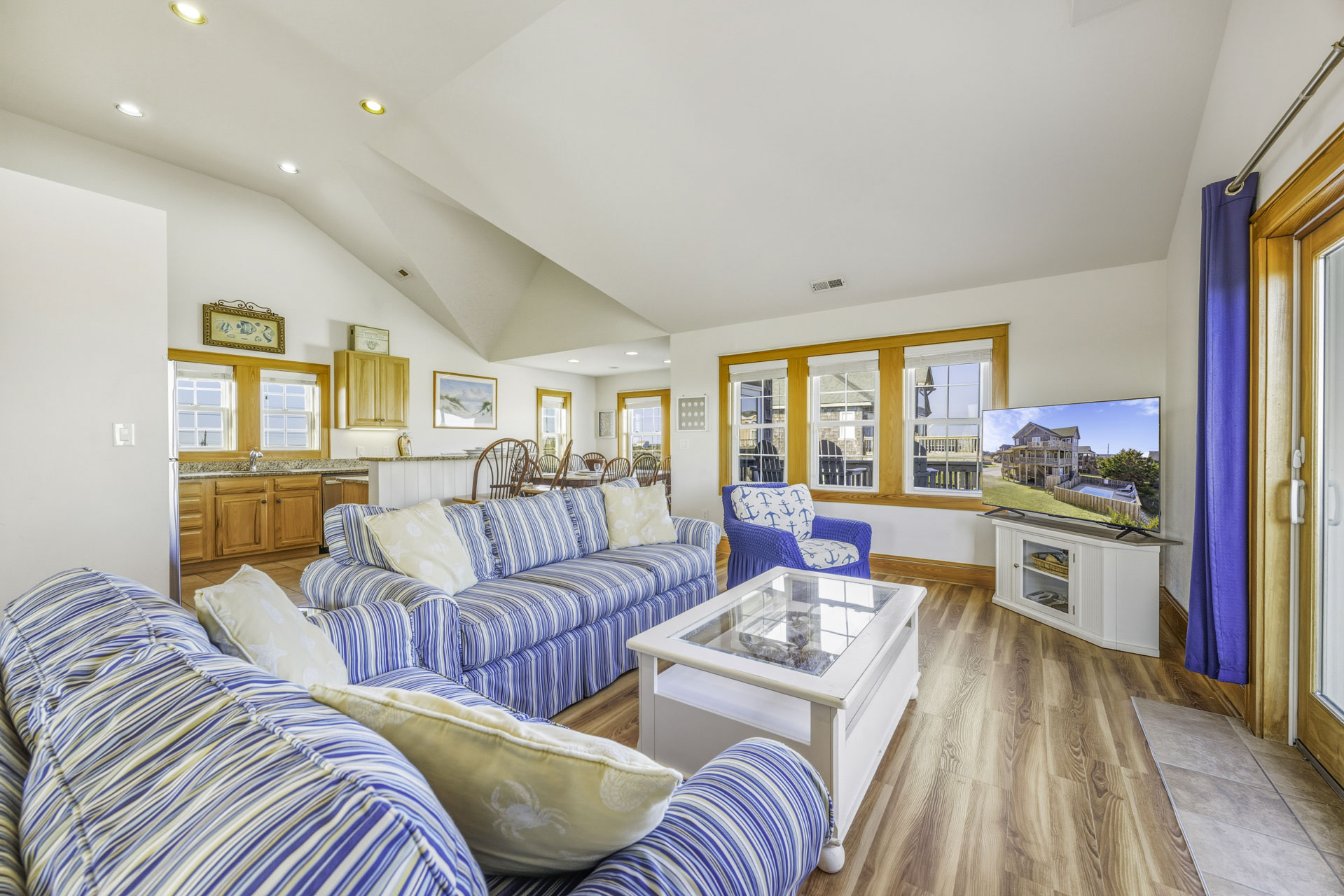 Surf Or Sound Realty 902 Triple Fins Great Room 2