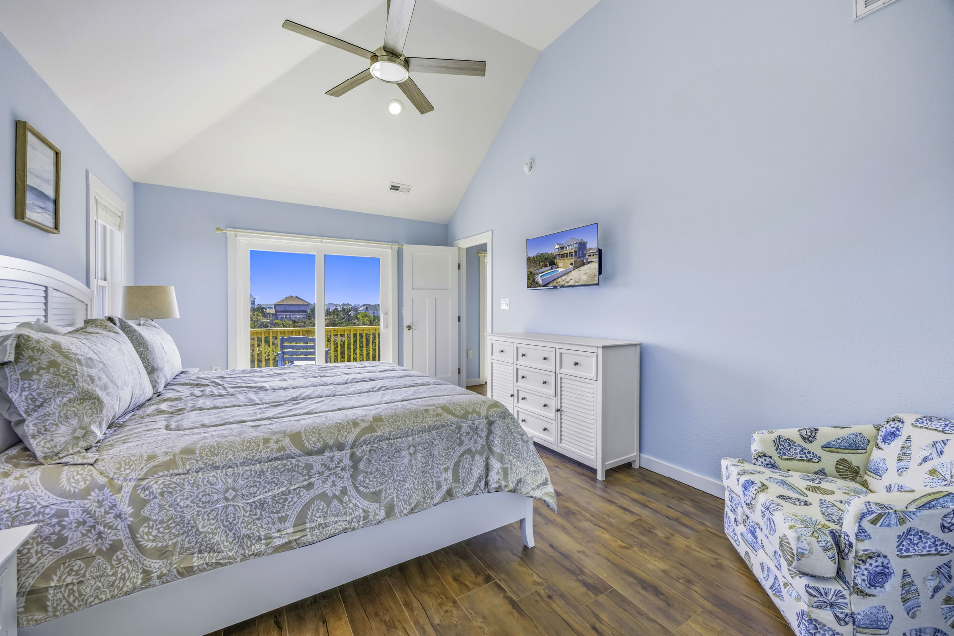 Surf Or Sound Realty 1237 Bella Salvo Bedroom 1 1