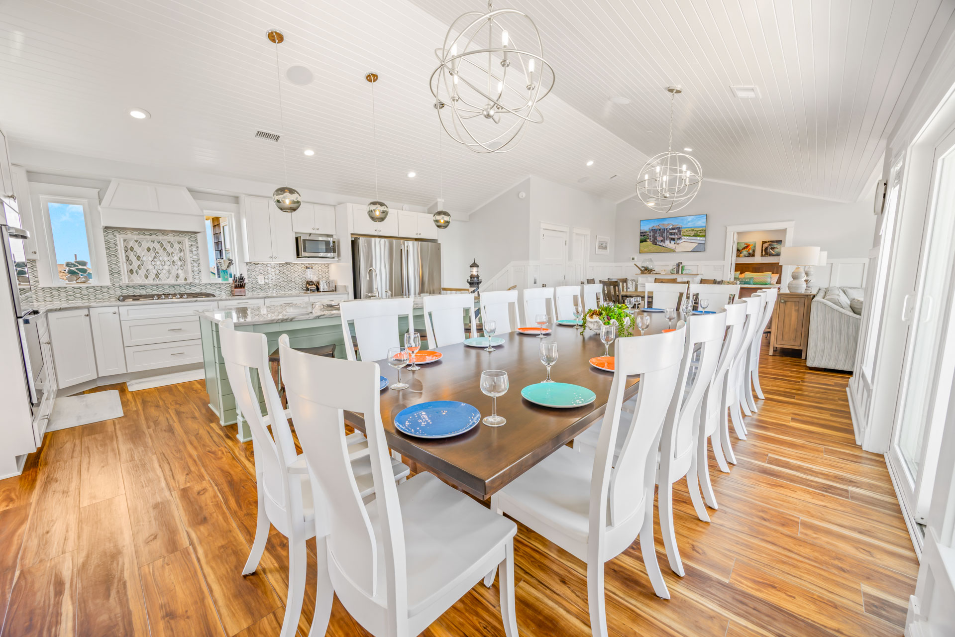 Surf Or Sound Realty 990 Dawn Treader Dining Area 3