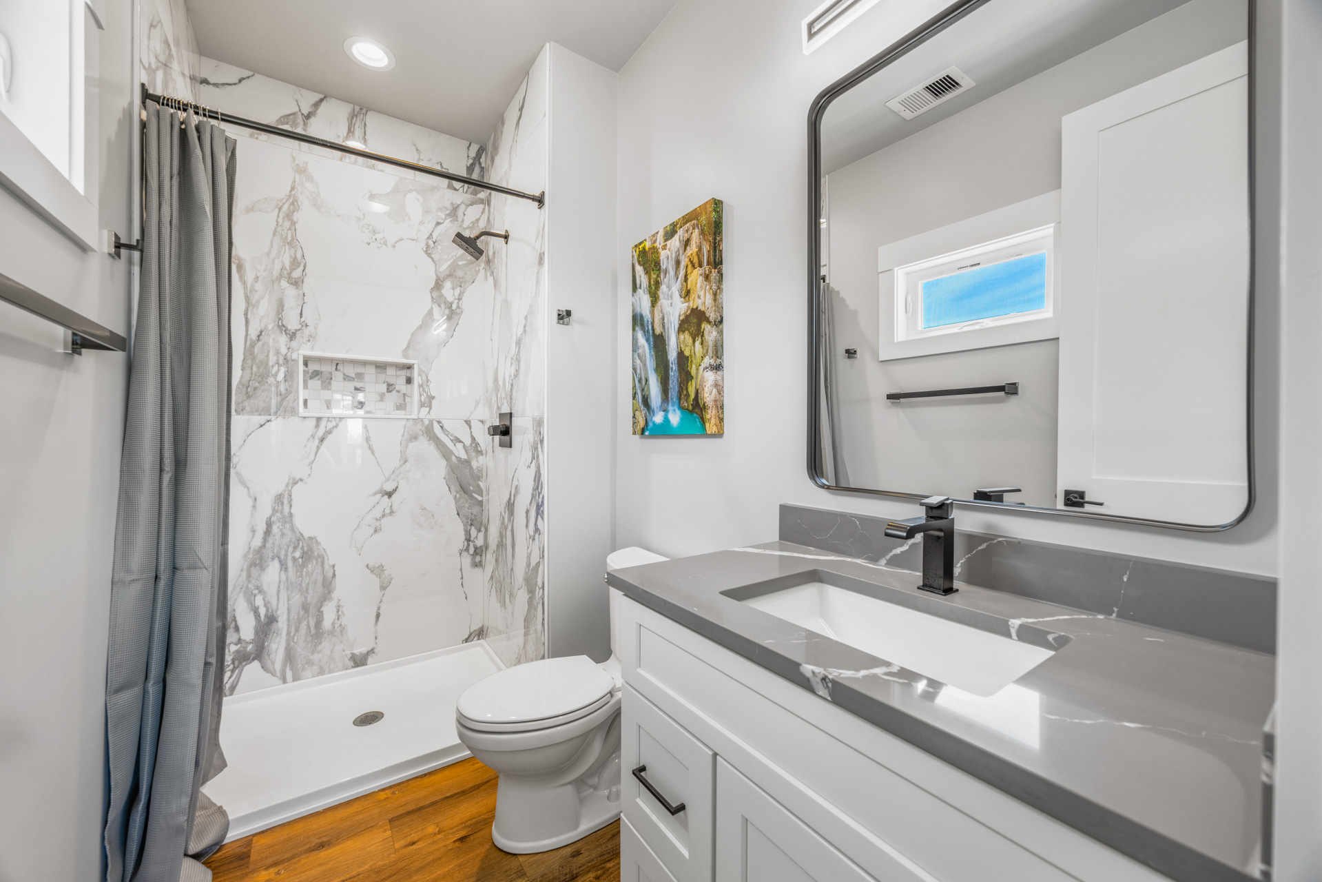 Surf Or Sound Realty 1204 Ocean's 12 Bedroom 2 3