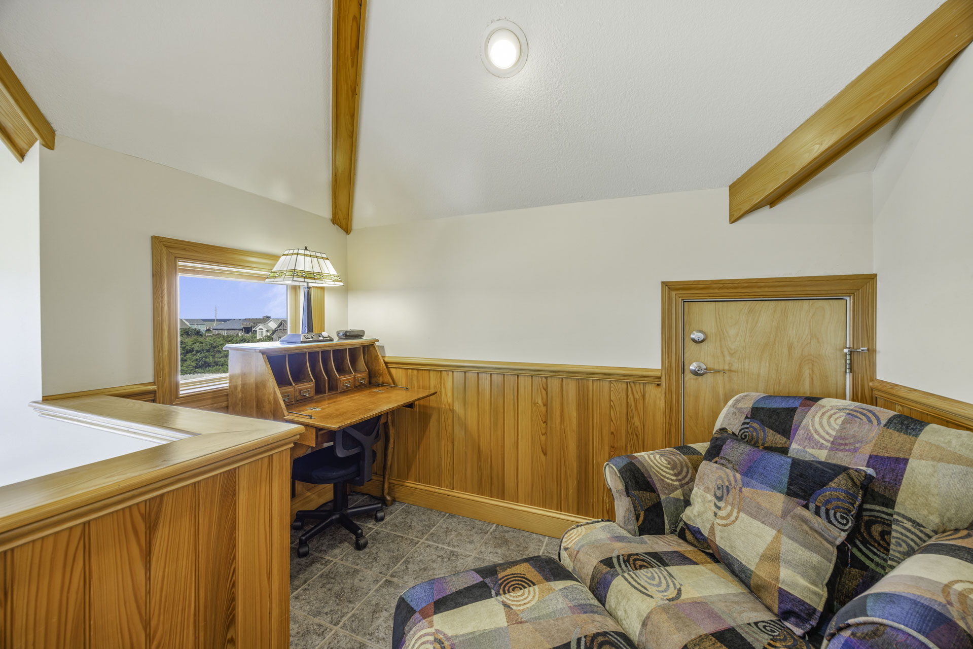 Surf Or Sound Realty 369 Sea Mist Desk