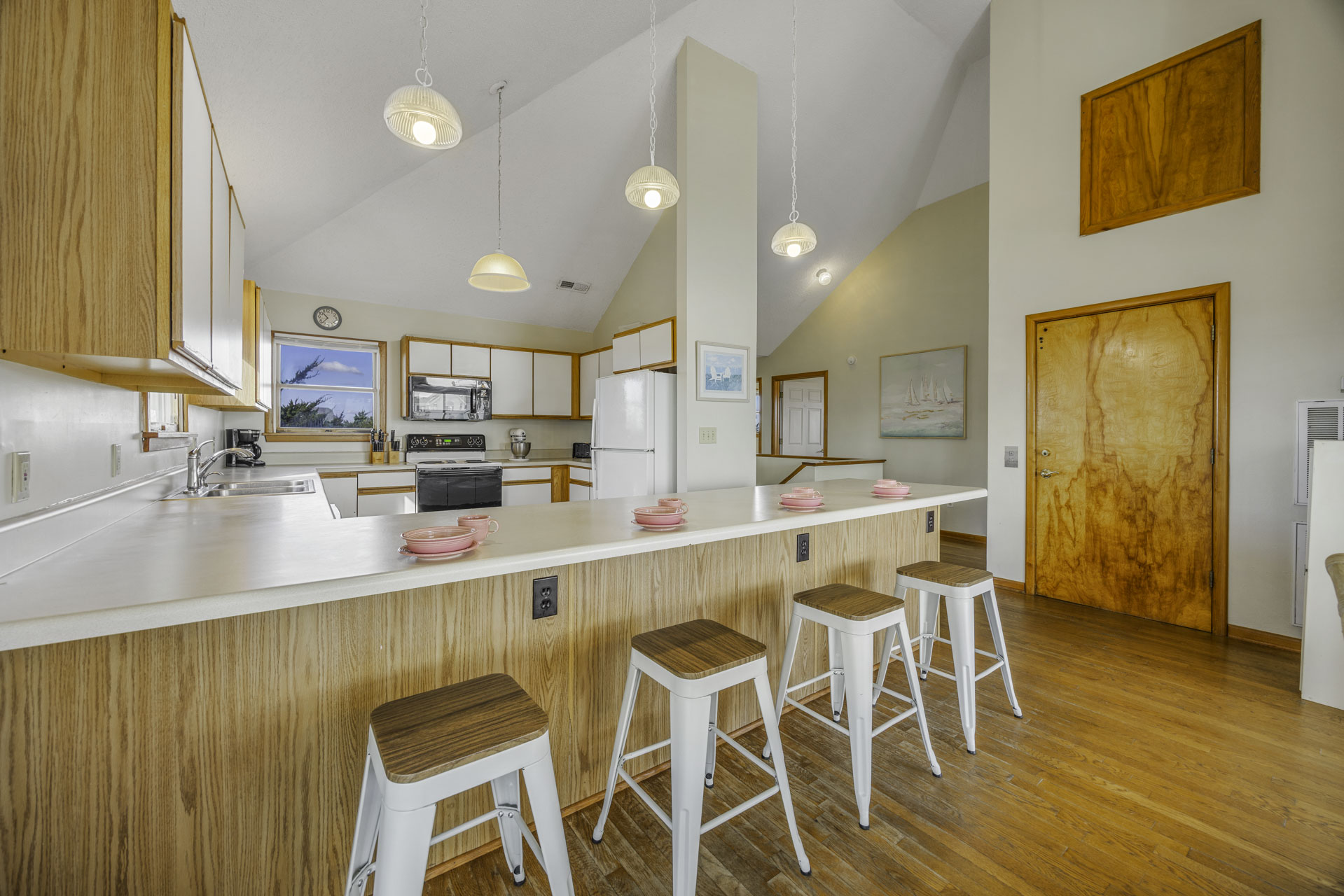 Surf Or Sound Realty 753 Longview Kitchen 5