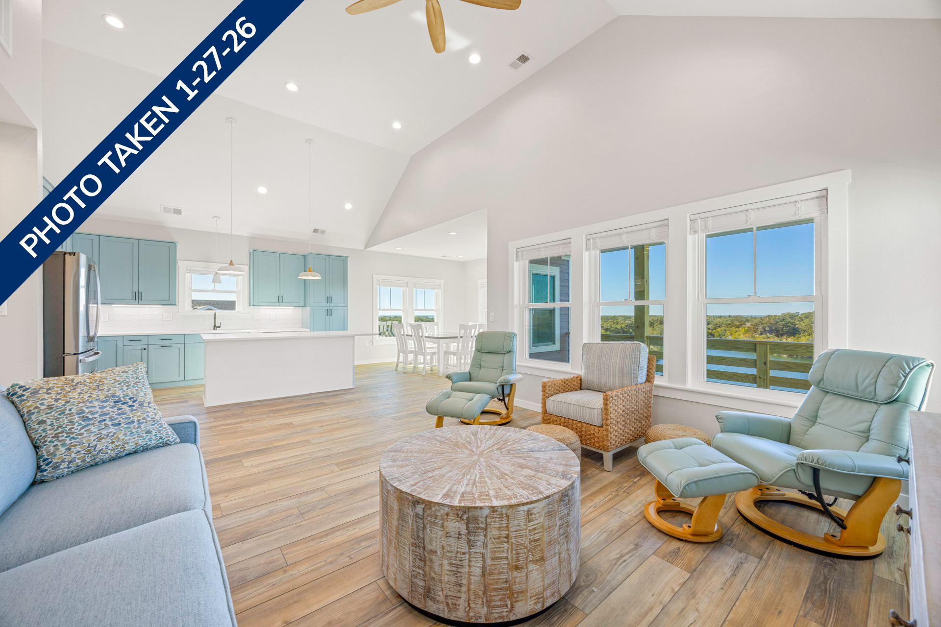 Surf Or Sound Realty 1234 Turtle Watch Great Room 4 Date