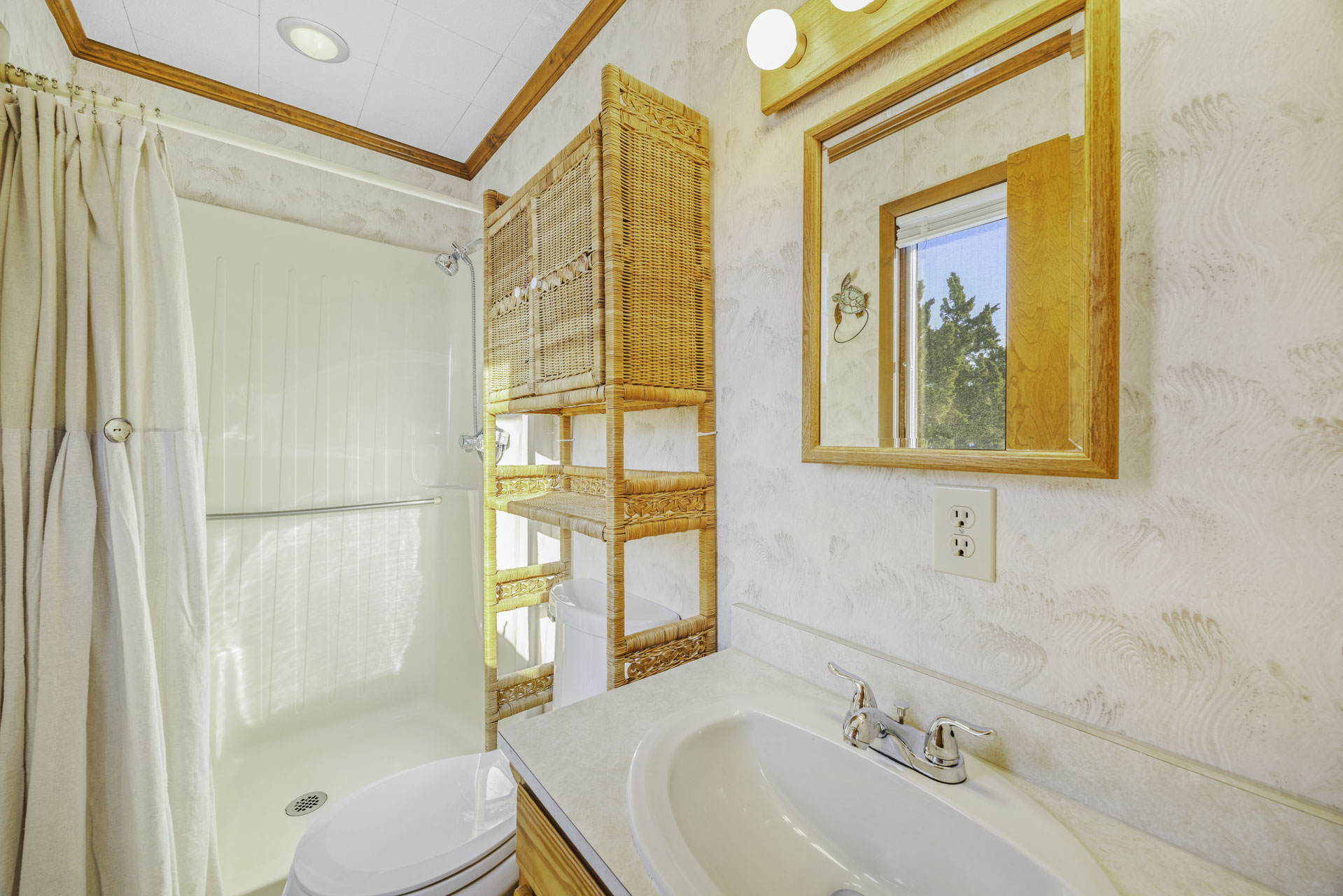 Surf Or Sound Realty 939 Drifter's Dock Bedroom 1 3