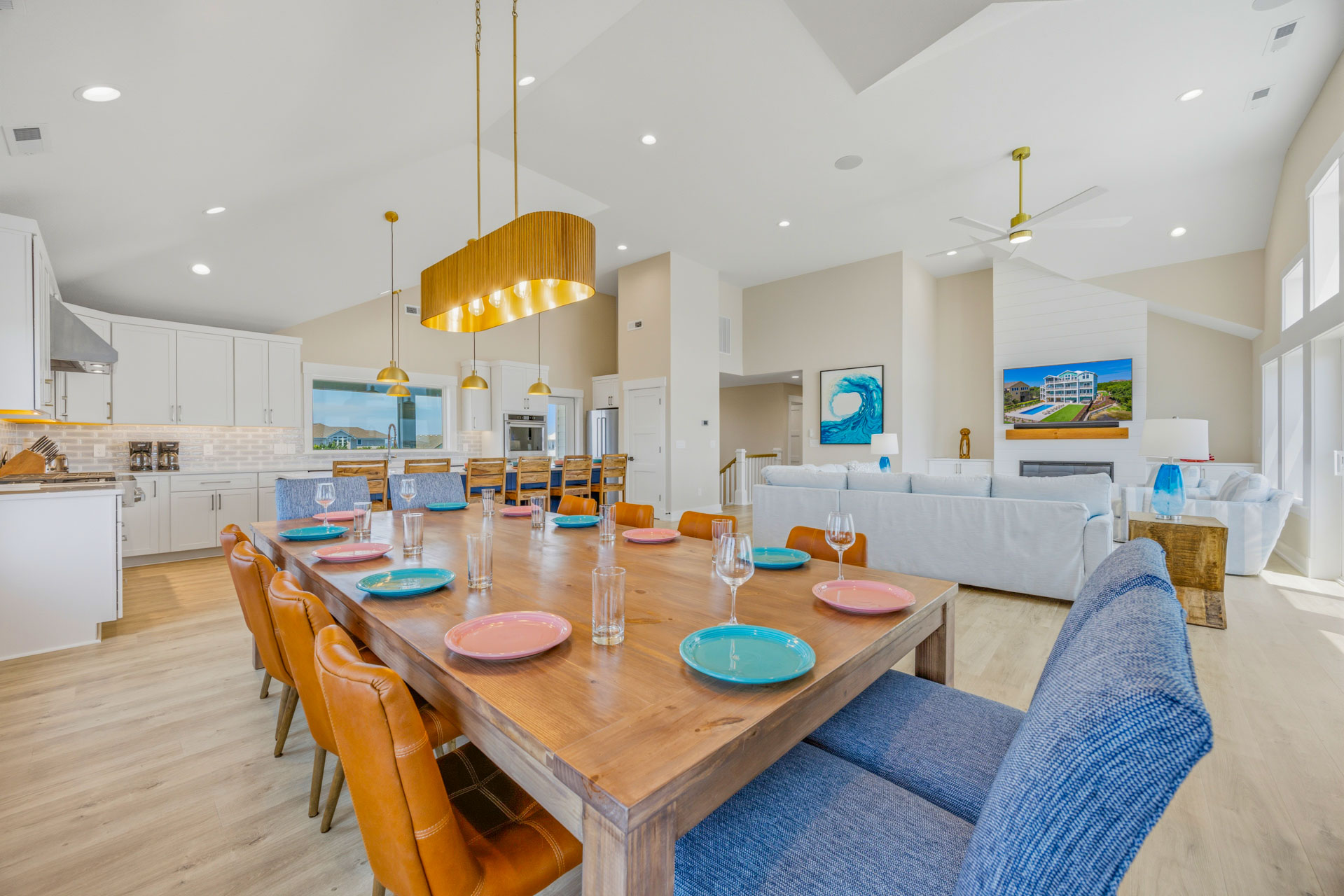 Surf Or Sound Realty 1225 Castaway Cove Dining Area 4
