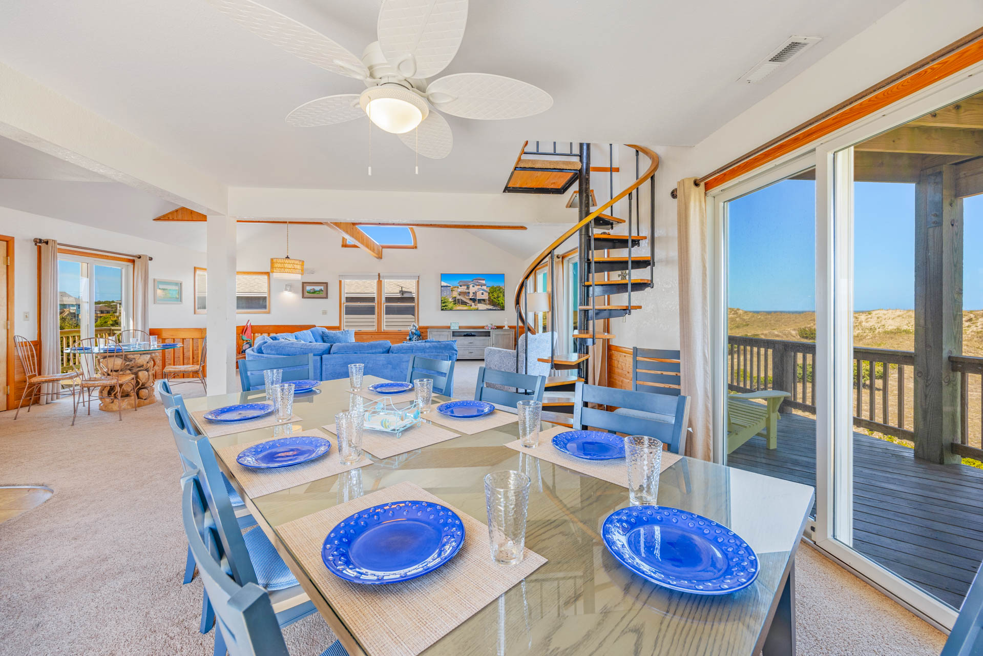 Surf Or Sound Realty 1066 Waves Goodbye Dining Area 5