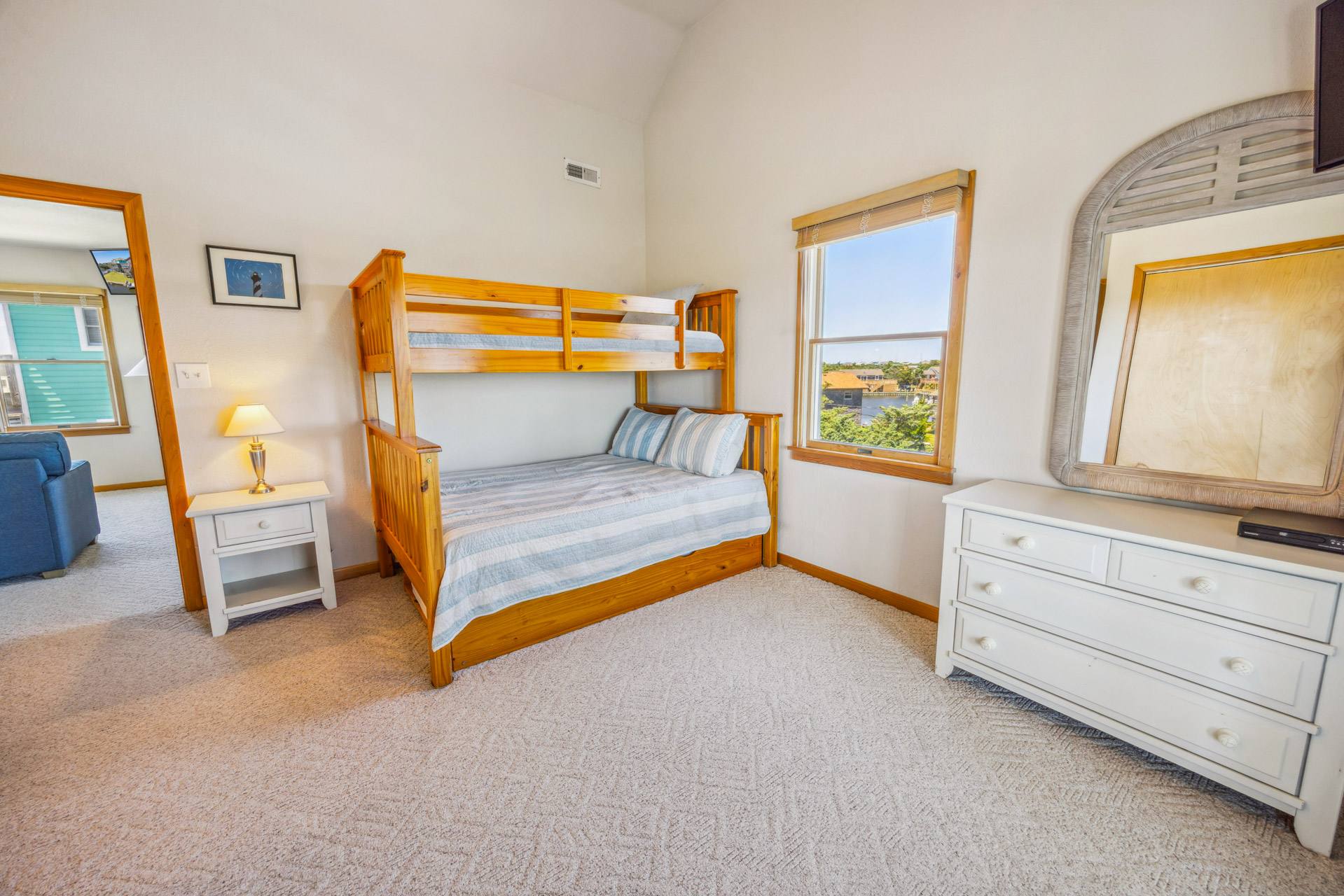 Surf Or Sound Realty 623 Castn Crew Bedroom 3 1