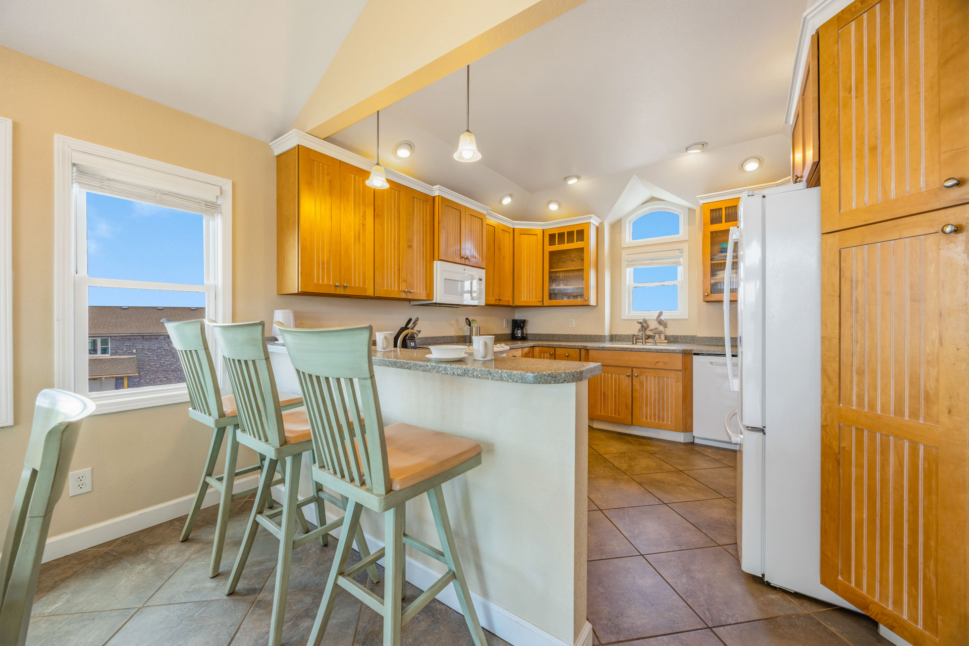 Surf Or Sound Realty 677 Tarpon Watch Kitchen 3
