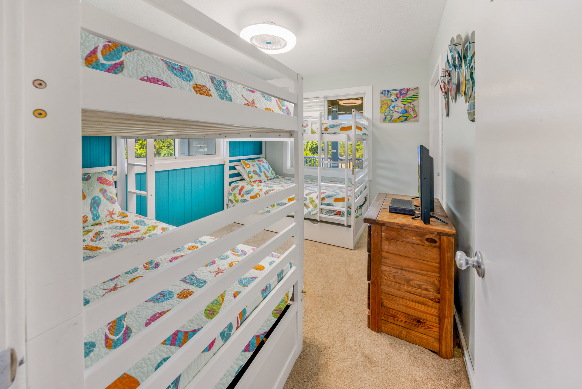 Surf Or Sound Realty 137 The Krusty Krab Bedroom 4