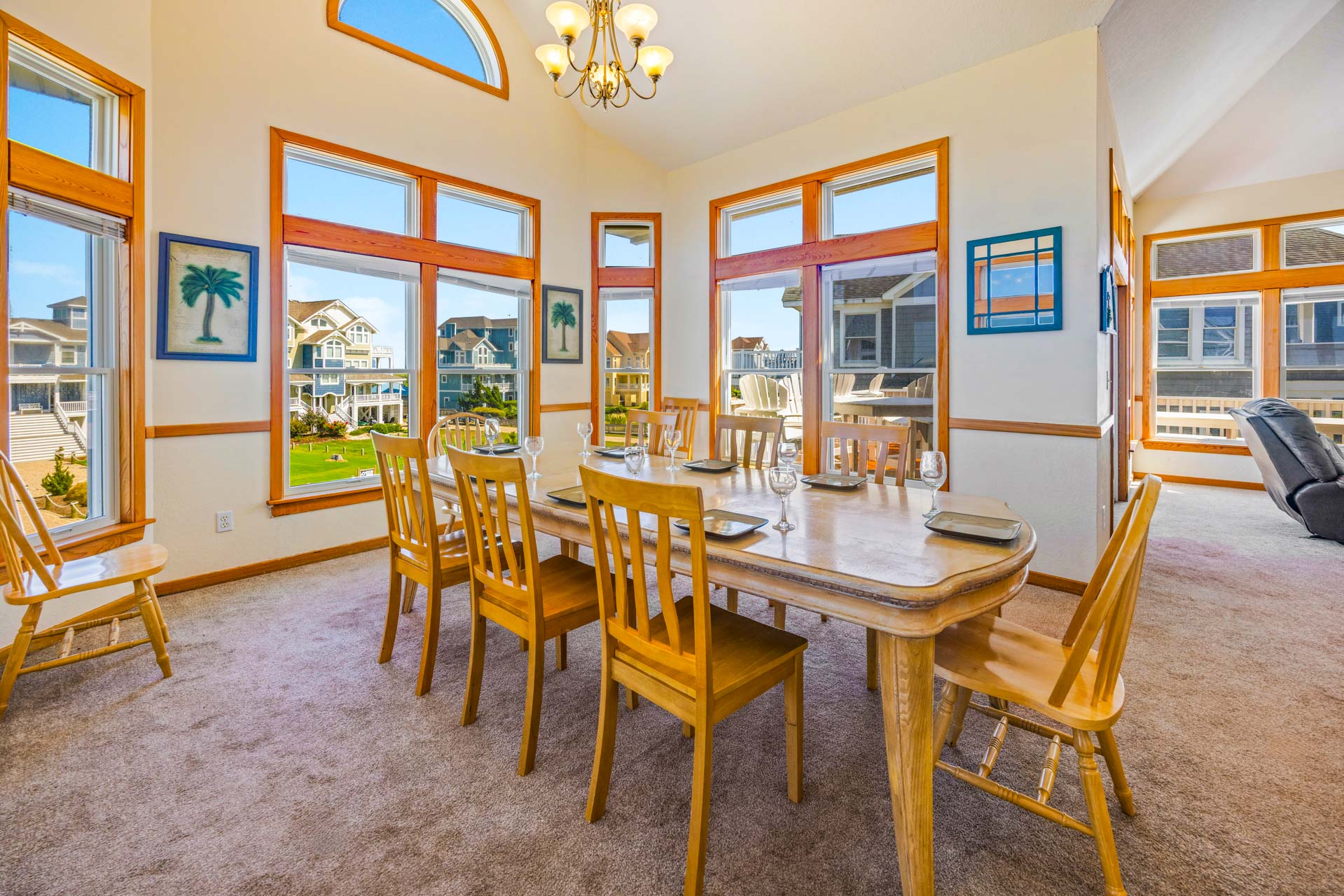 Surf Or Sound Realty 789 Ocean Isle Dining Area 2